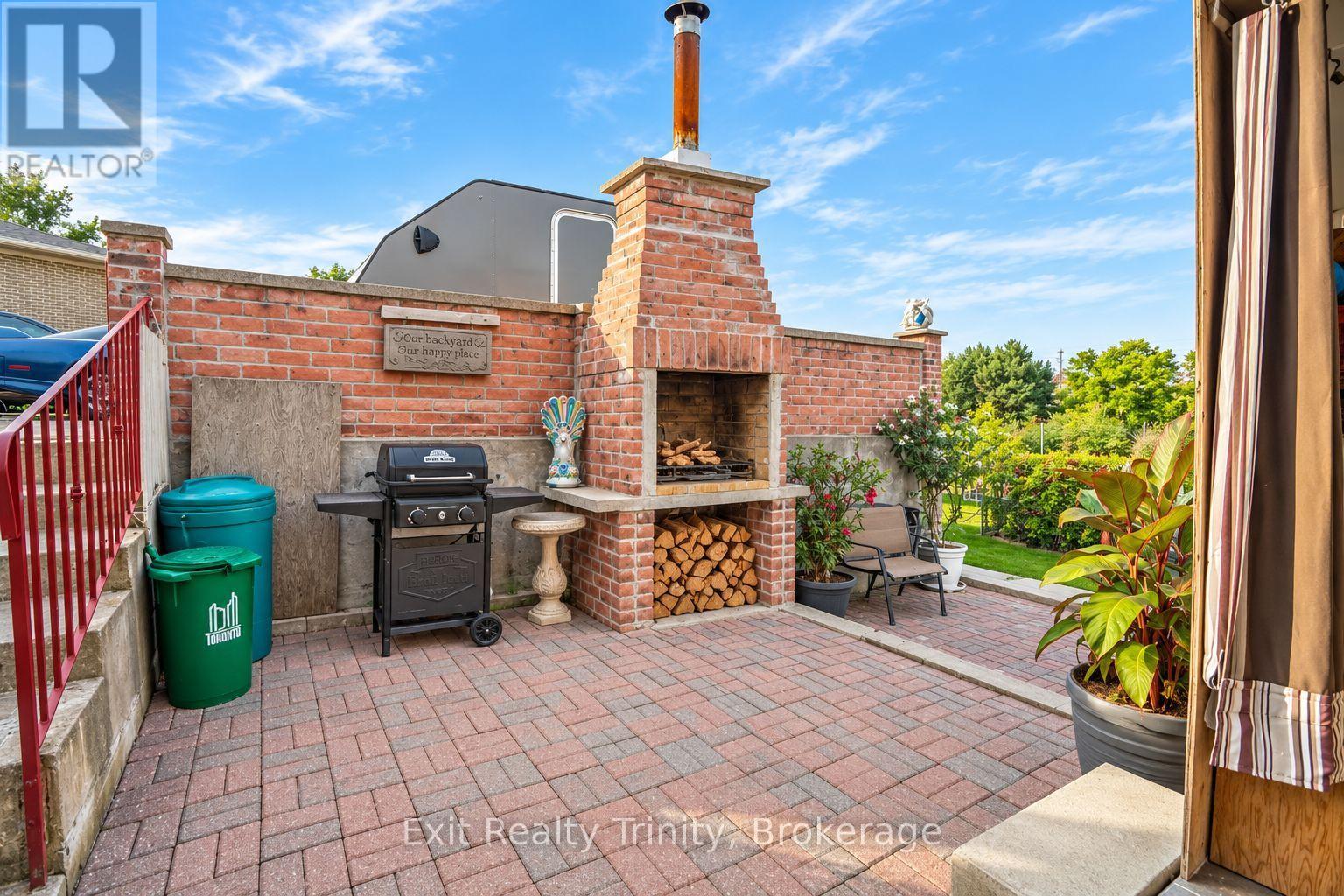 57 Lindylou Road, Toronto, Ontario  M9M 2B1 - Photo 39 - W13781214