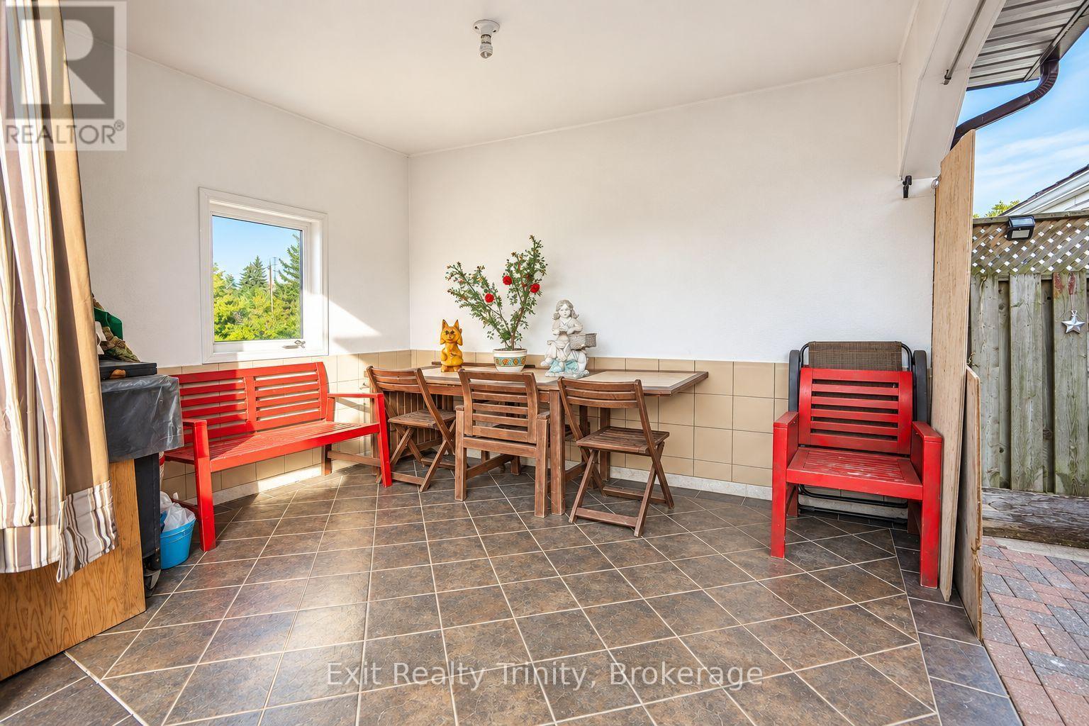 57 Lindylou Road, Toronto, Ontario  M9M 2B1 - Photo 40 - W13781214
