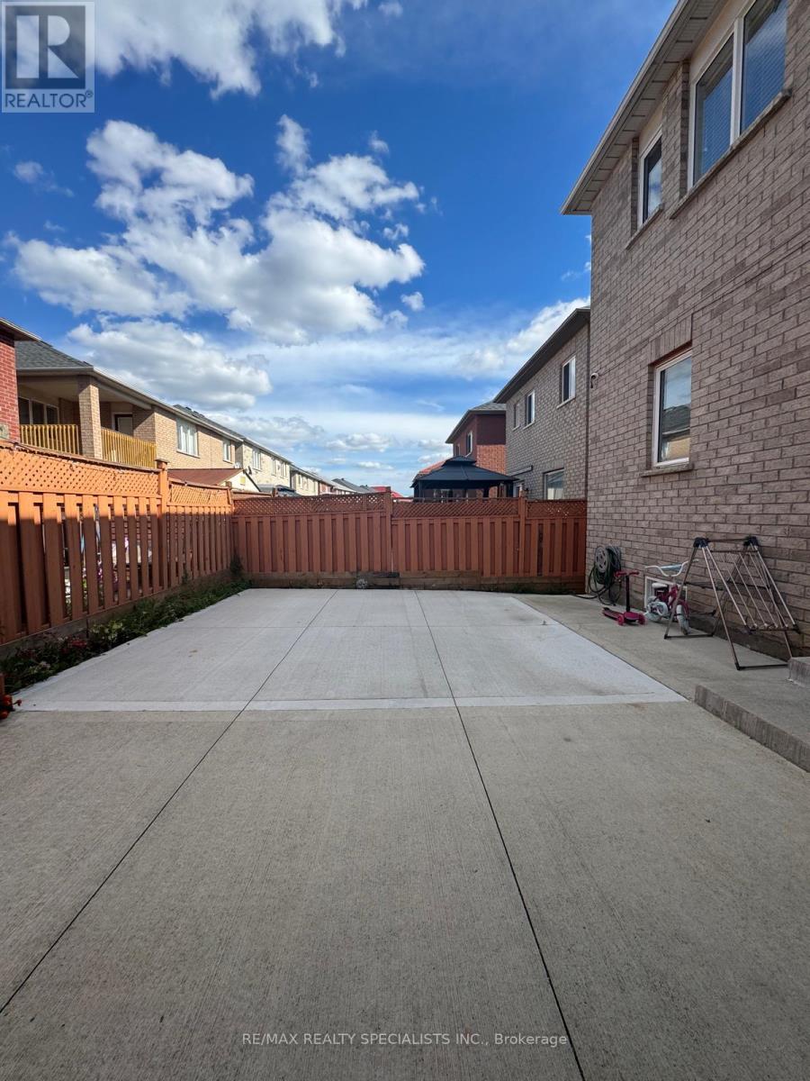 41 Madronna Gardens, Brampton, Ontario  L7A 2V9 - Photo 46 - W13742682