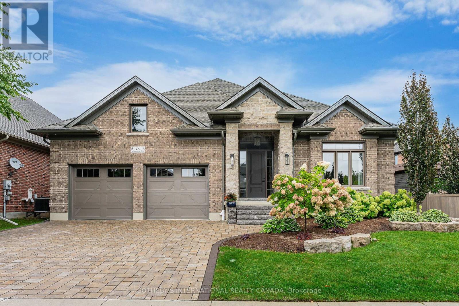 15 Langton Drive, Kitchener, Ontario  N2P 2X9 - Photo 3 - X13781186