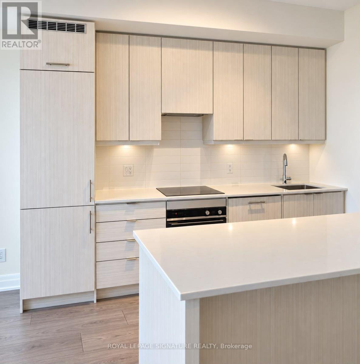 3306 - 36 Elm Drive, Mississauga, Ontario  L5B 0N3 - Photo 3 - W13777936