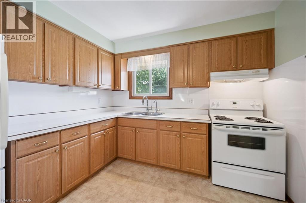 309 Toll Gate Boulevard, Waterloo, Ontario  N2L 4M5 - Photo 17 - 40862569
