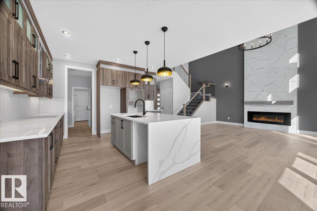 81 Mockingbird CR