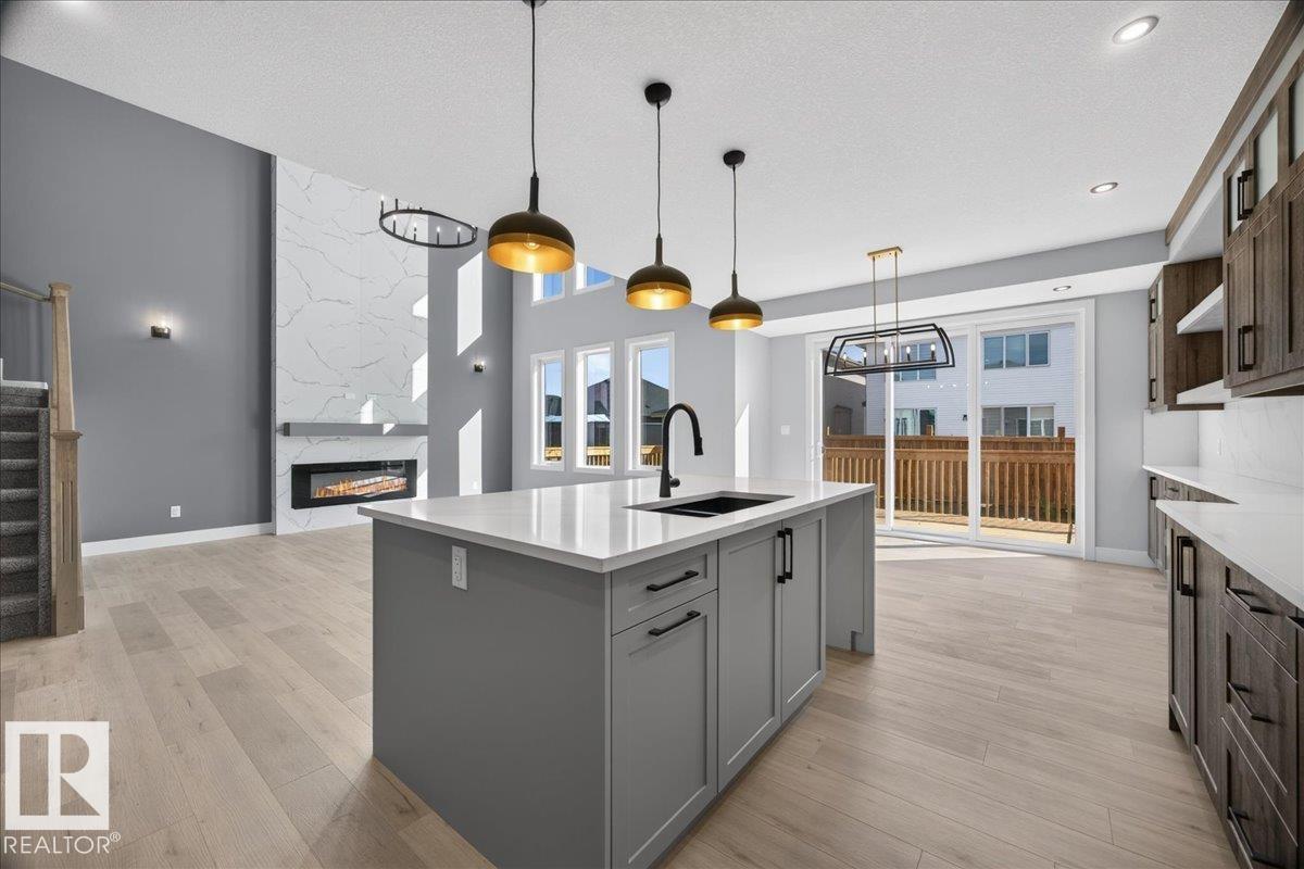 81 Mockingbird CR