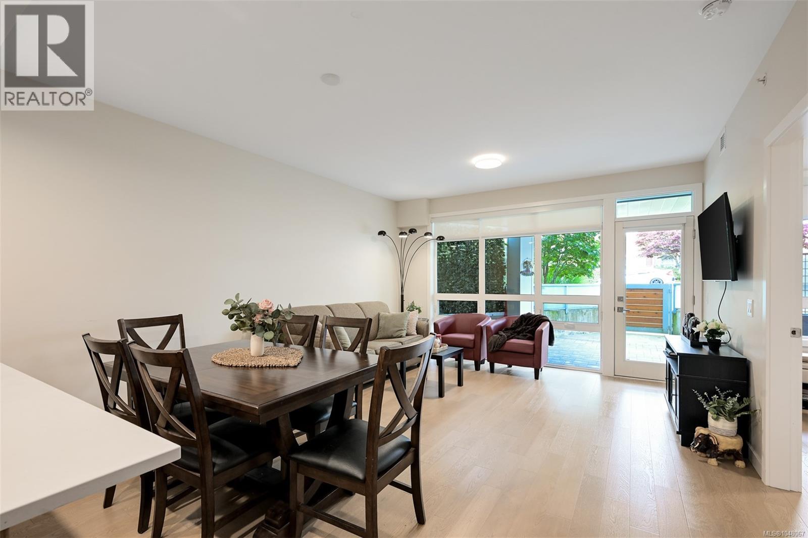 103 881 Short St, Saanich, British Columbia  V8X 0B7 - Photo 16 - 1048067