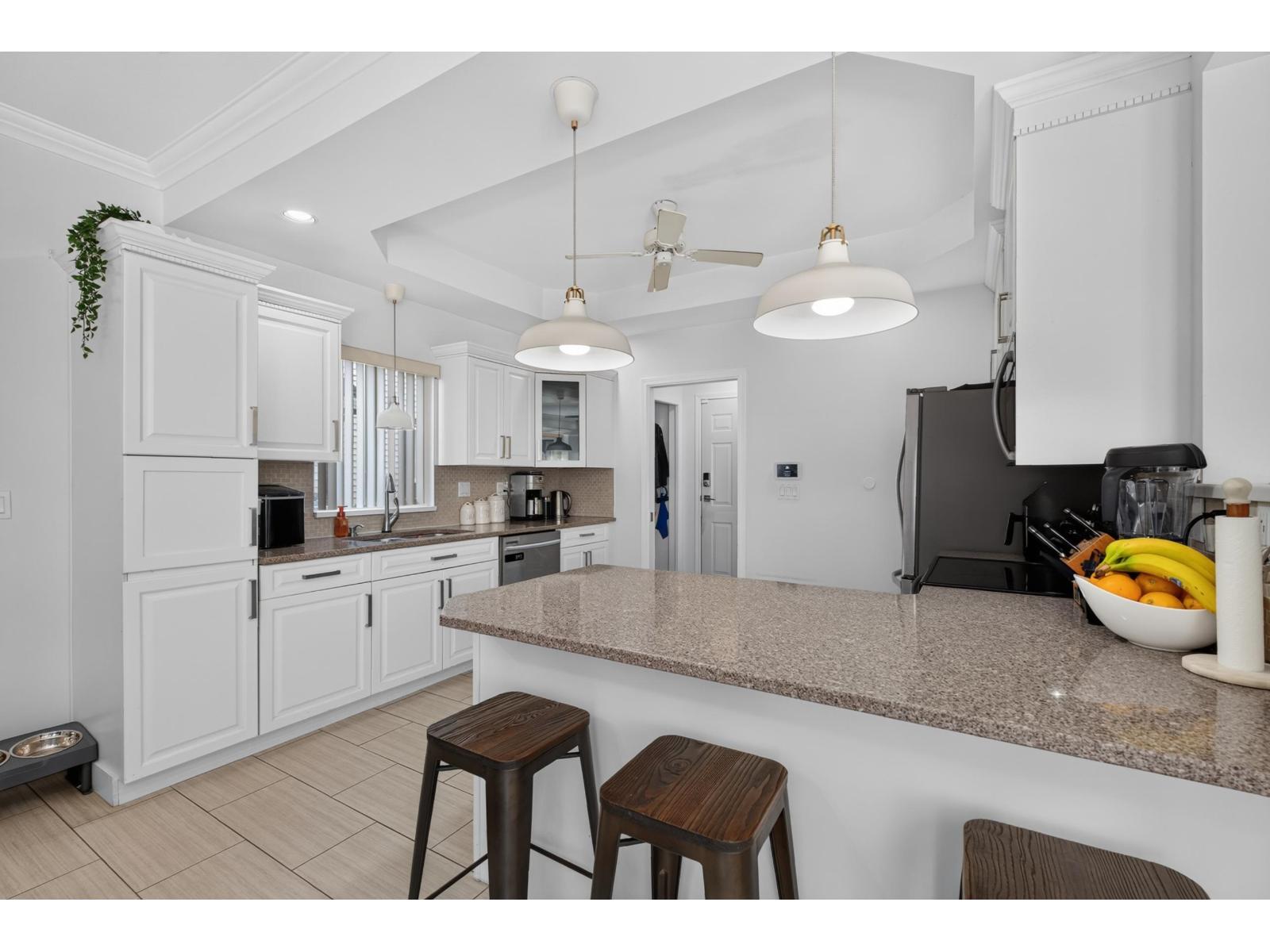19478 61 Avenue, Surrey, British Columbia  V3S 8Z6 - Photo 11 - R3164651