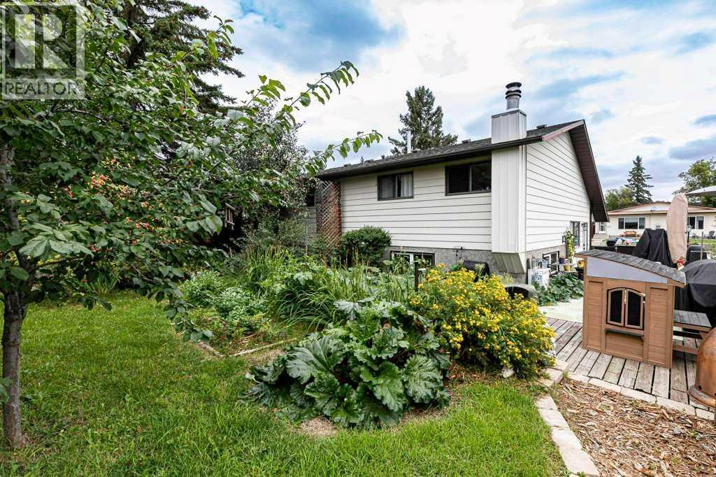 25 Valley Crescent, Lacombe, Alberta  T4S 1L1 - Photo 35 - A2342784