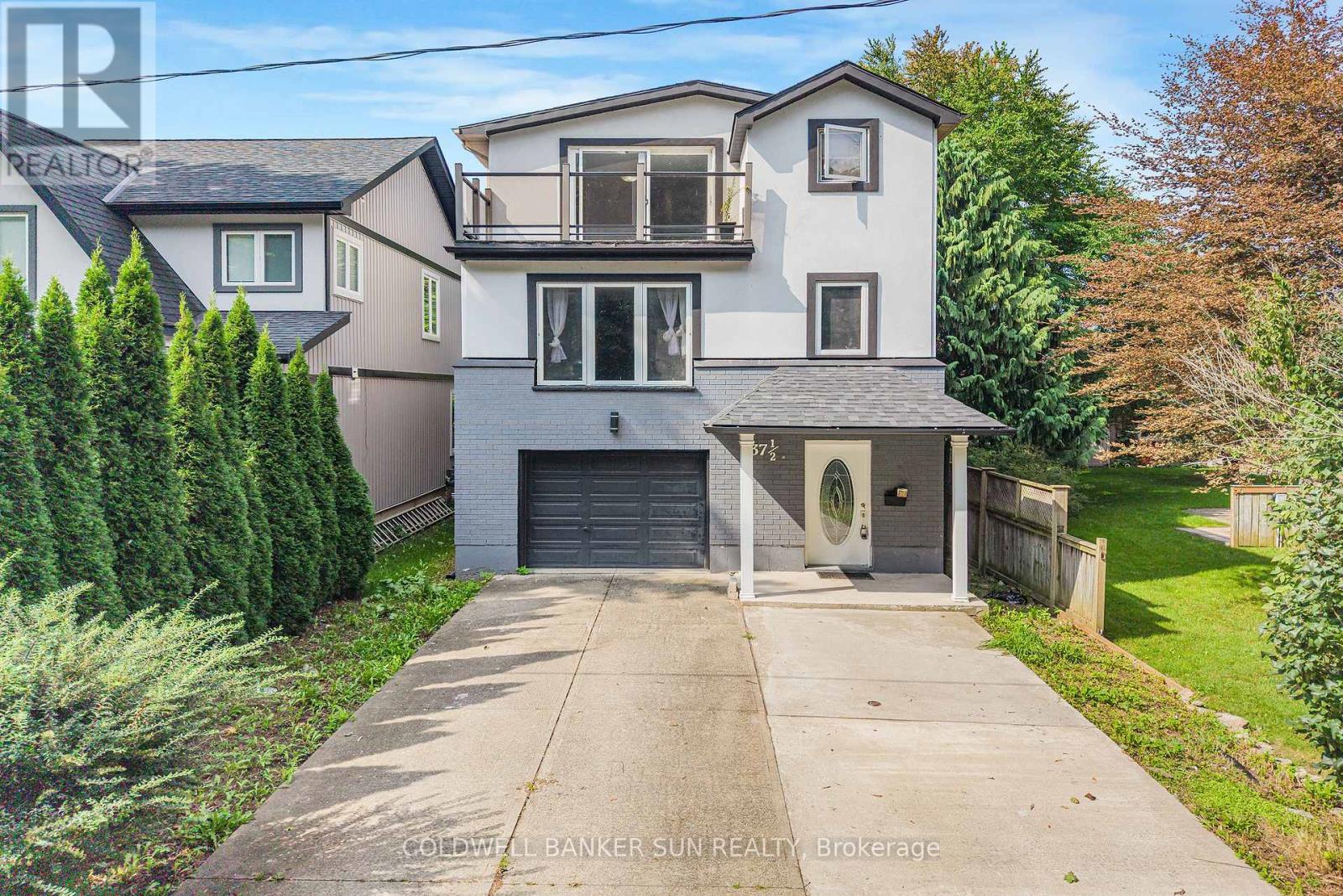 37 1/2 CUMBERLAND STREET, St. Catharines, Ontario