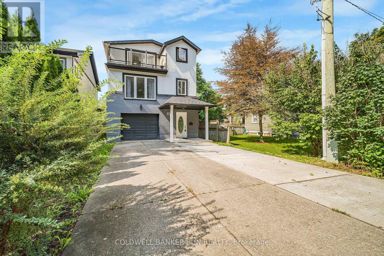 37 1/2 Cumberland Street, St. Catharines, Ontario L2M 1E4 - Photo 2 - X13777108