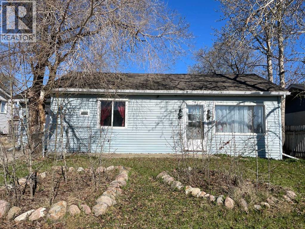 10104 99 Street, High Level, Alberta
