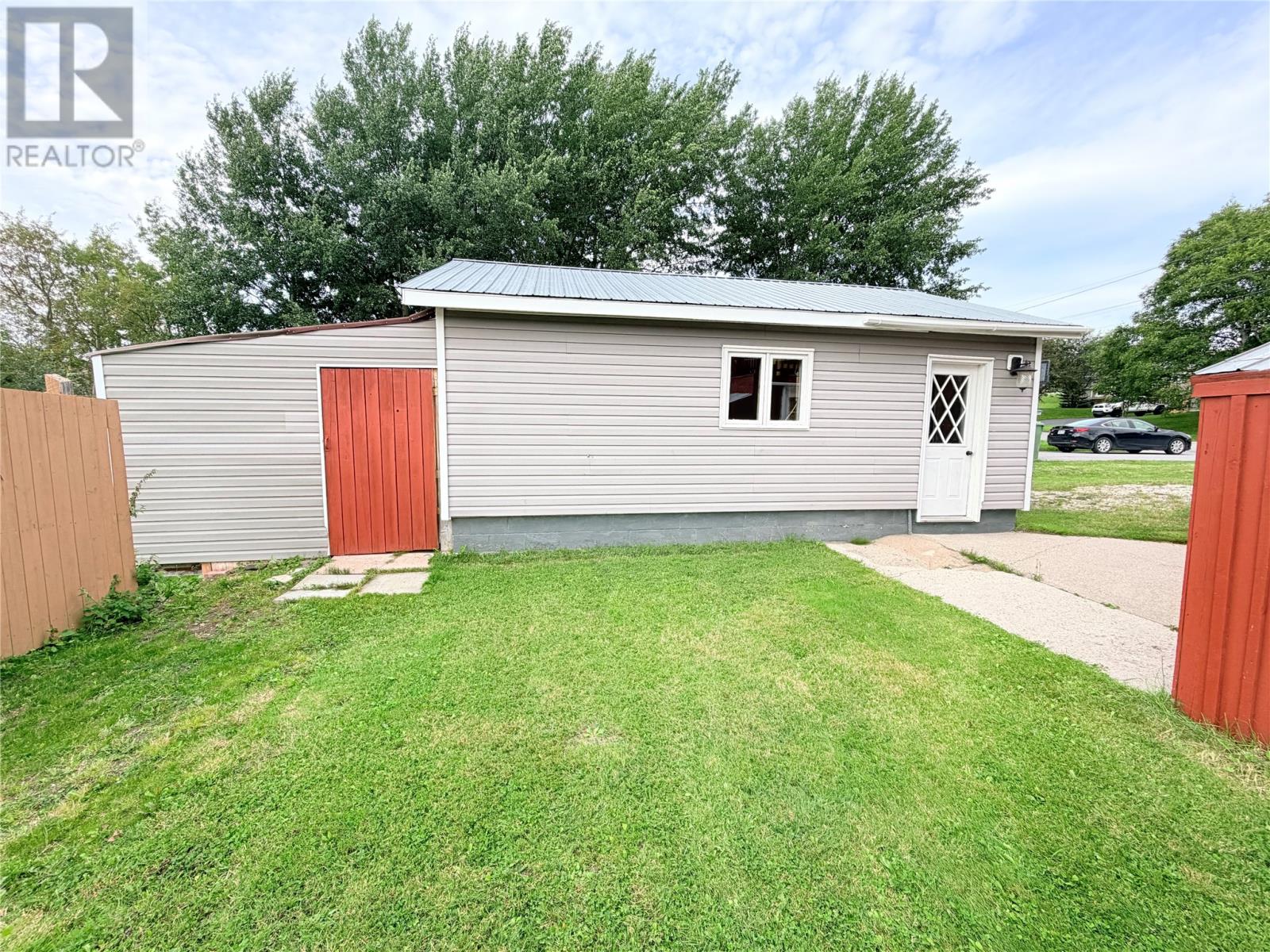 1 Goodyears Lane, Deer Lake — photo 35