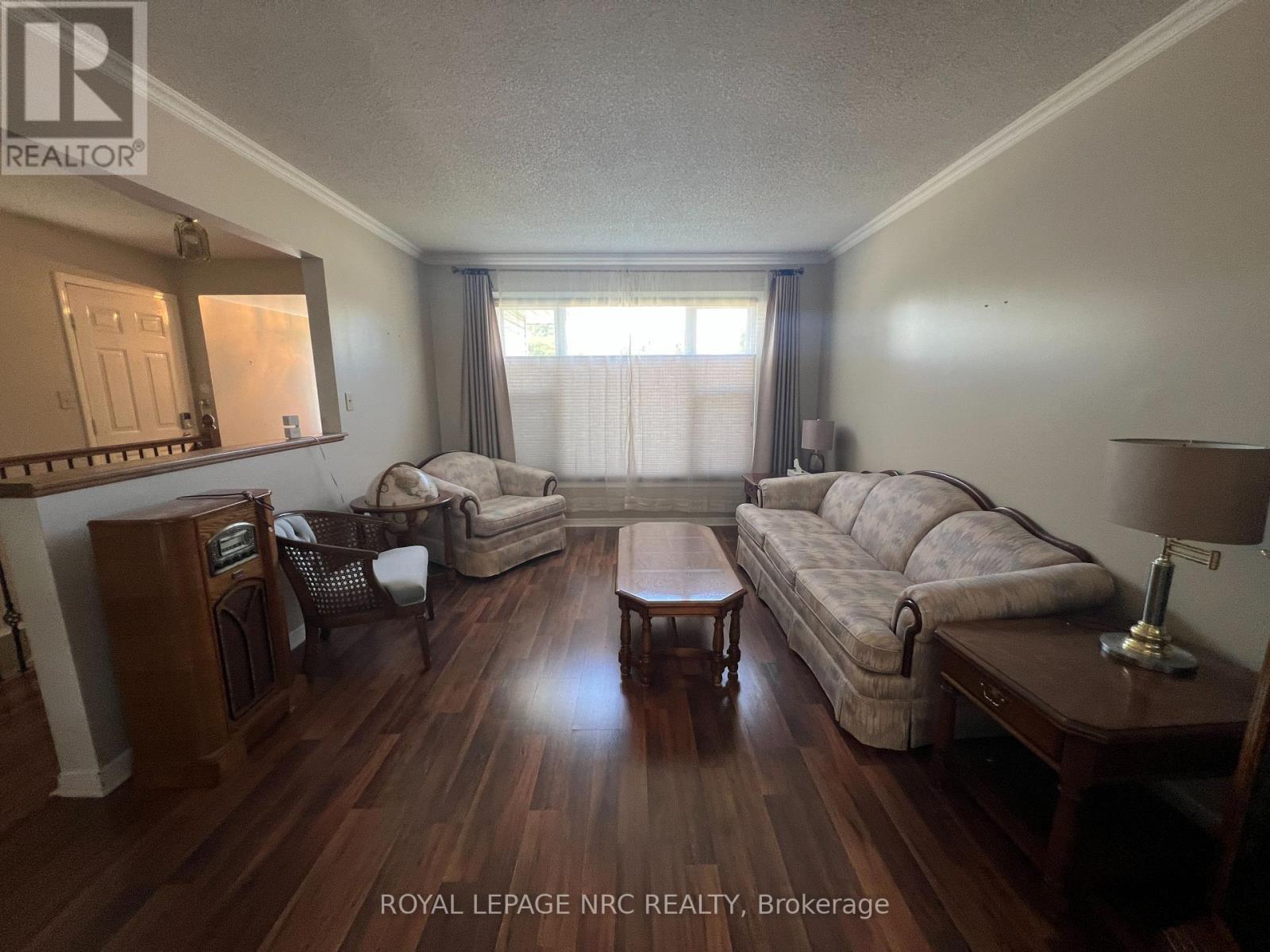 46 Andrea Drive, St. Catharines, Ontario  L2S 3N8 - Photo 3 - X13781296