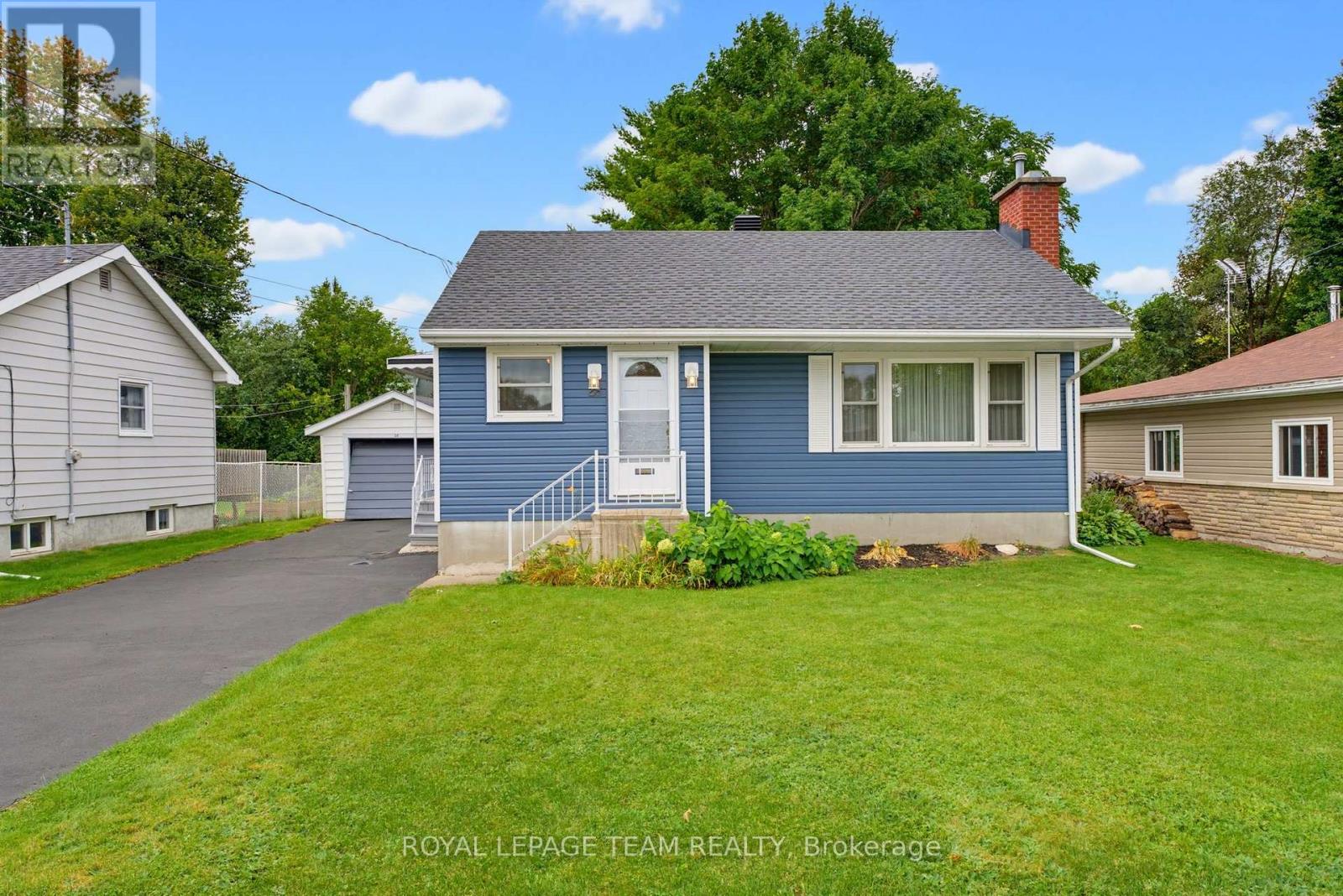 28 CATHERINE STREET, Smiths Falls, Ontario