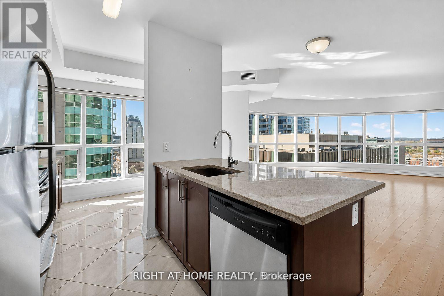 1601 - 242 Rideau Street, Ottawa, Ontario  K1N 0B7 - Photo 12 - X13781366