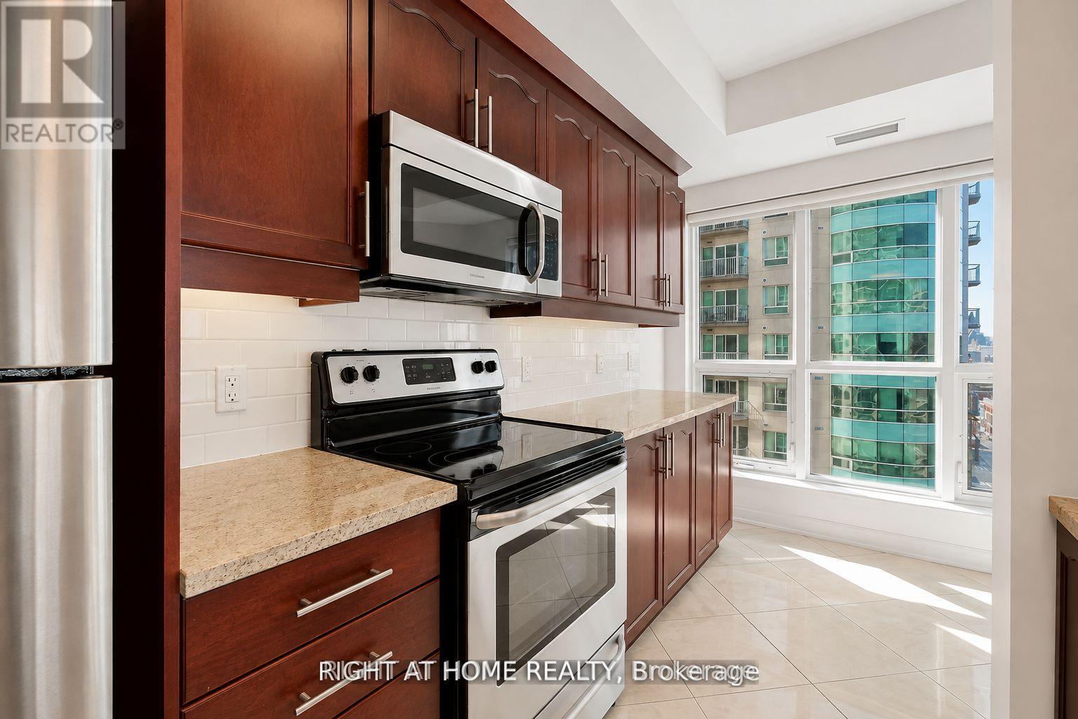 1601 - 242 Rideau Street, Ottawa, Ontario  K1N 0B7 - Photo 13 - X13781366