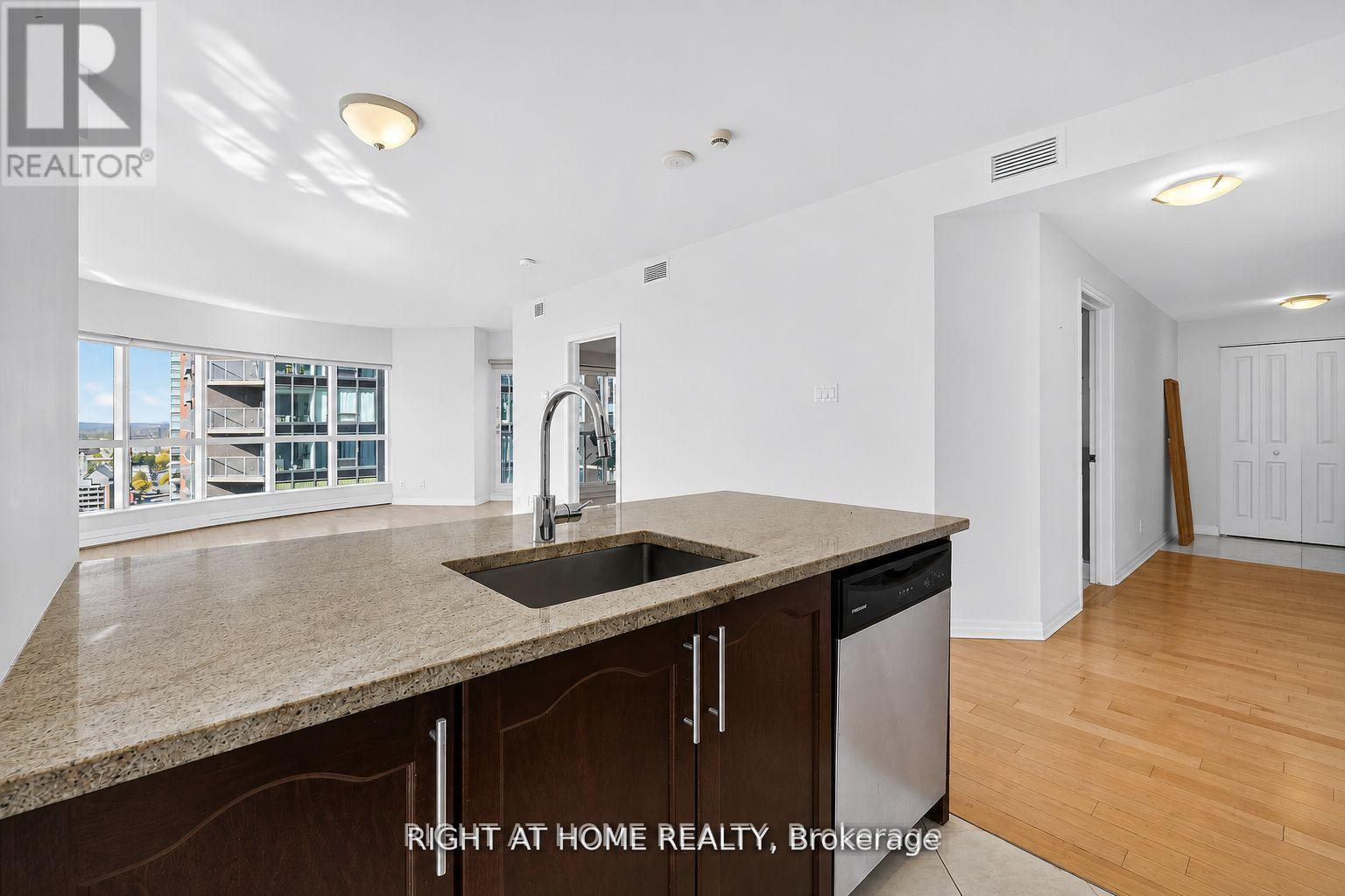 1601 - 242 Rideau Street, Ottawa, Ontario  K1N 0B7 - Photo 15 - X13781366