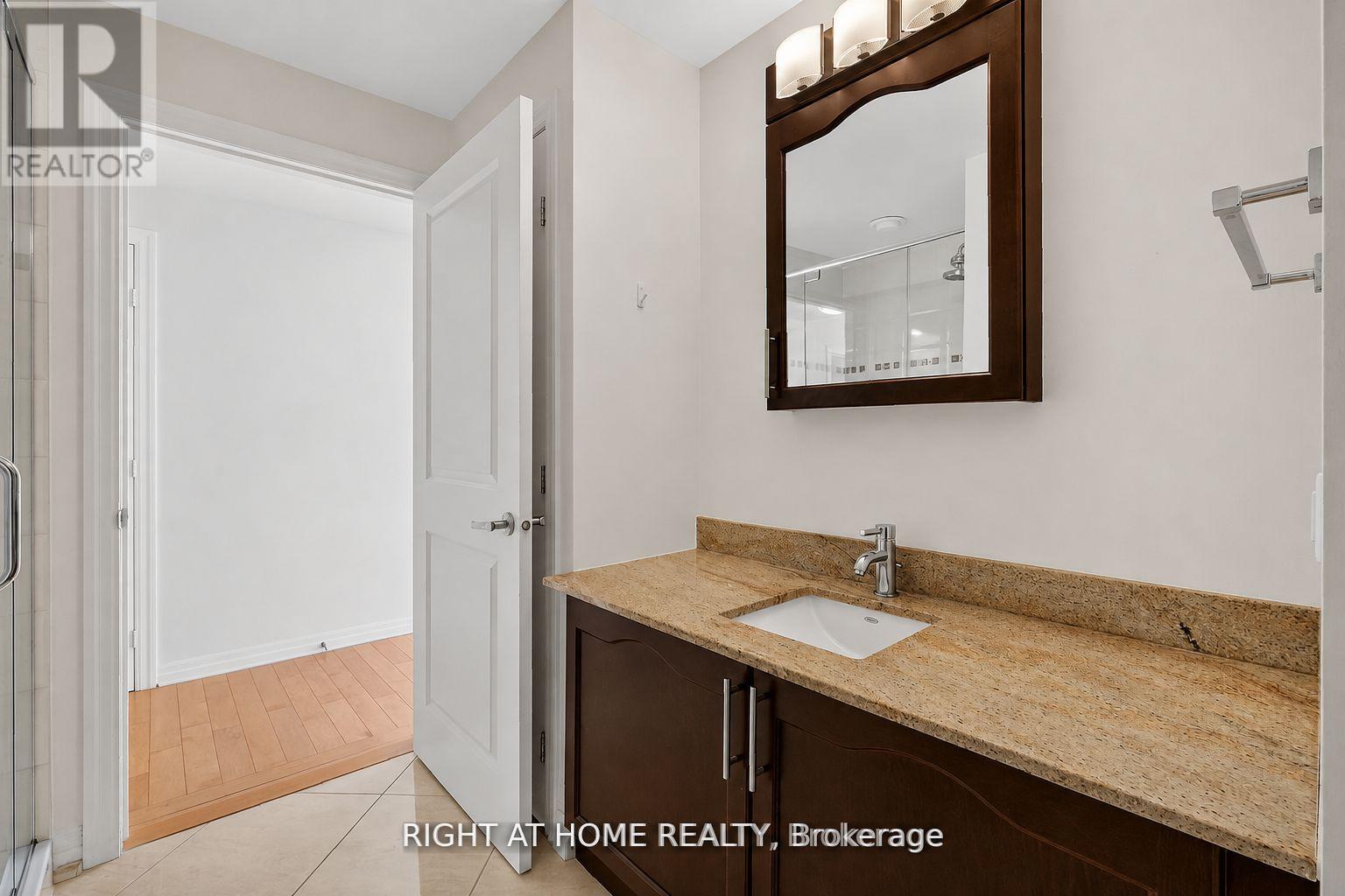 1601 - 242 Rideau Street, Ottawa, Ontario  K1N 0B7 - Photo 21 - X13781366