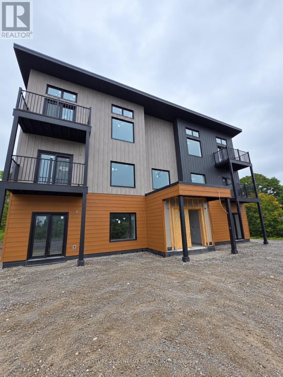 18 EDWARD STREET, Quinte West, Ontario