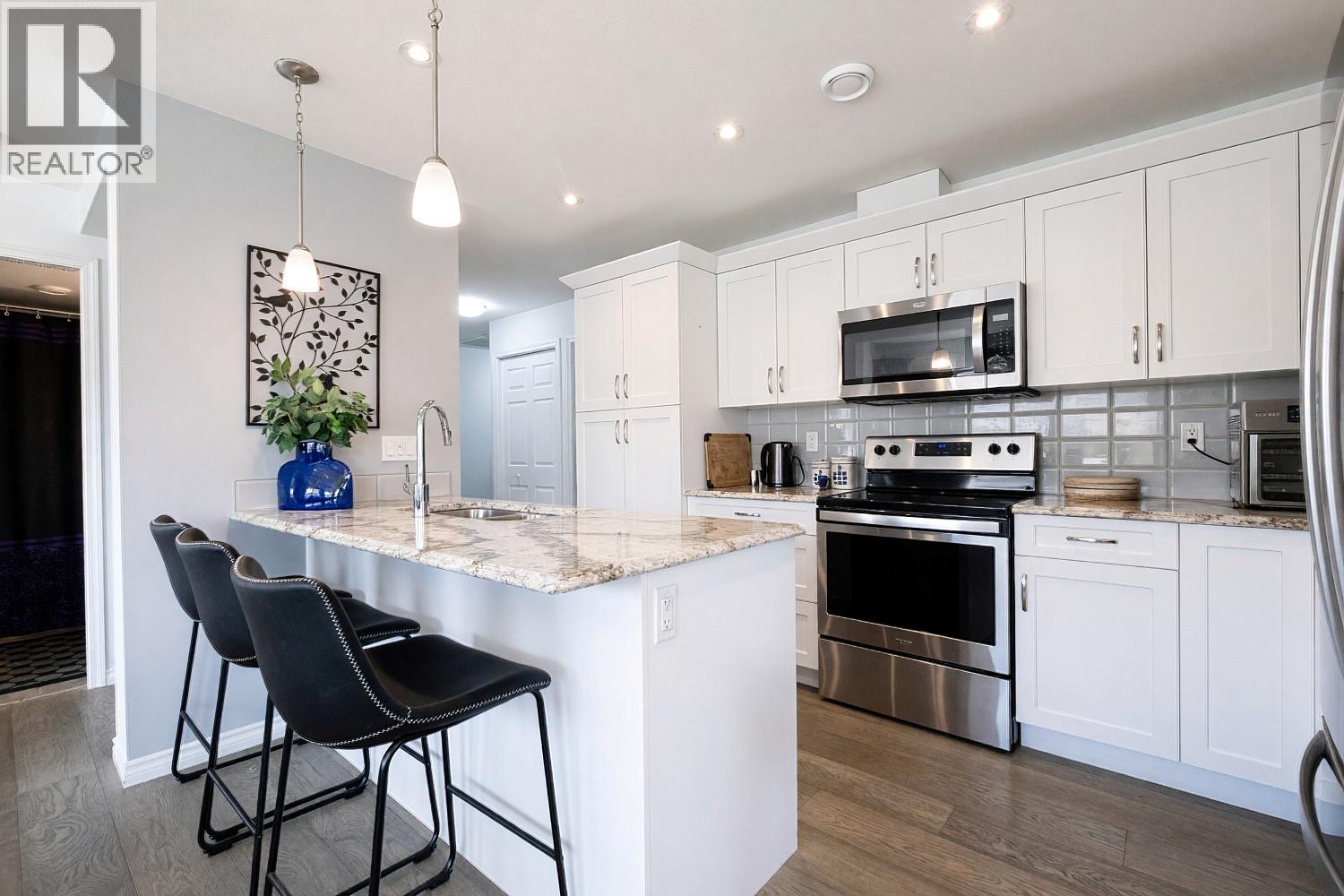 3388 Skaha Lake Road Unit# 705, Penticton, British Columbia  V2A 6G4 - Photo 2 - 10400738