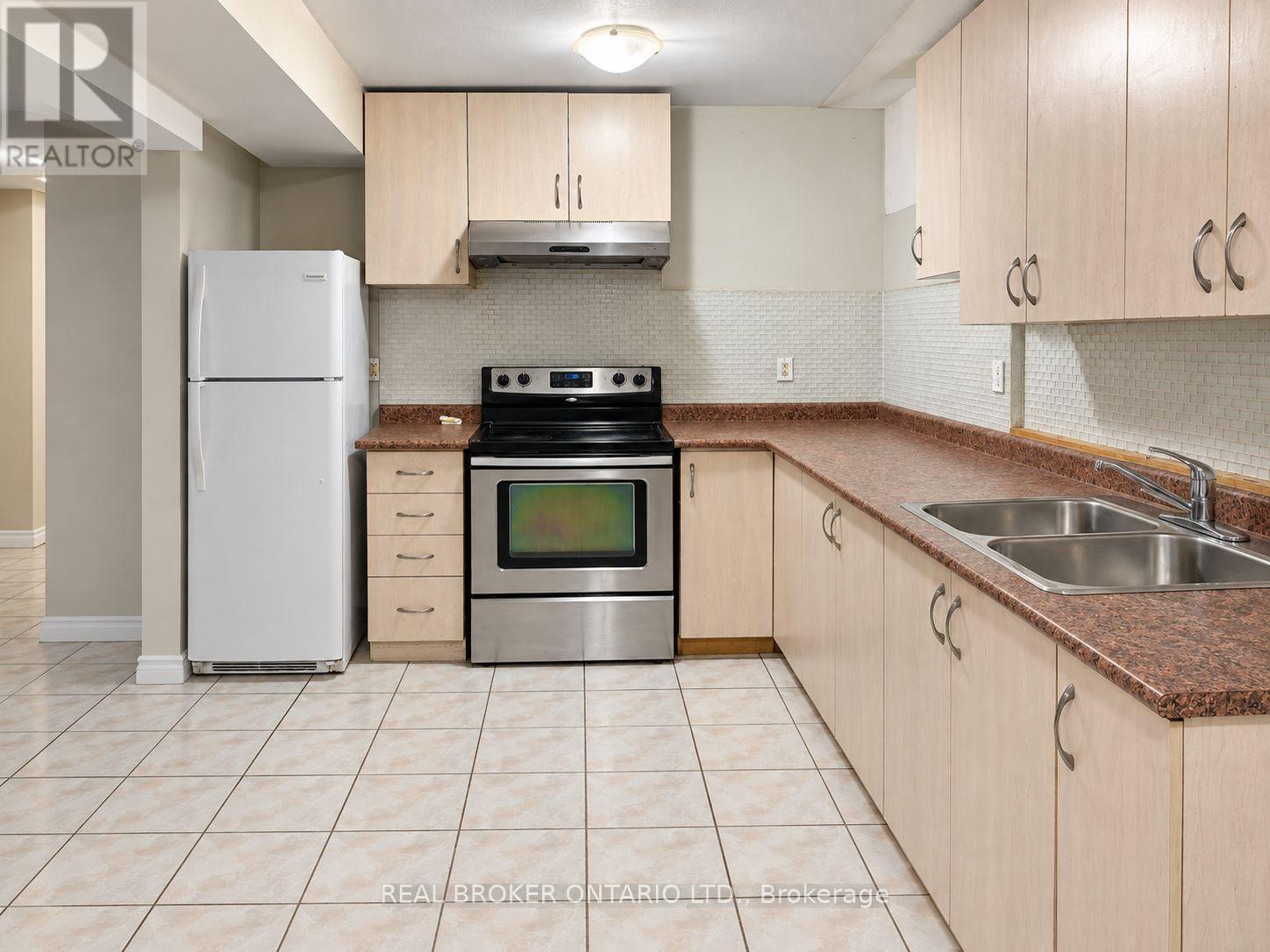 Basement - 205 La Rocca Avenue, Vaughan, Ontario  L4H 2M3 - Photo 3 - N13781210