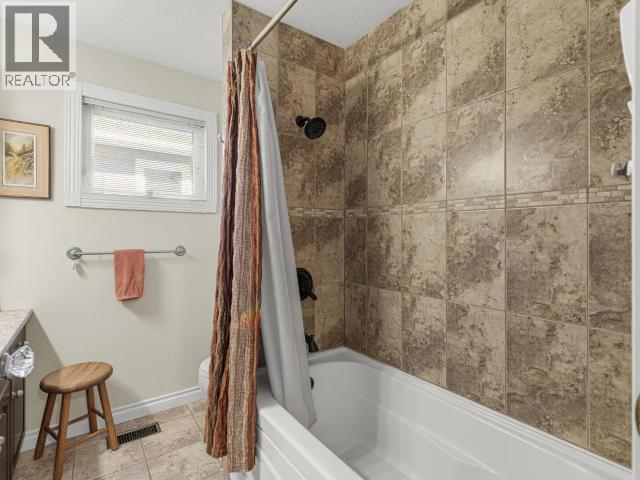 43 CEDAR CRESCENT photo 16