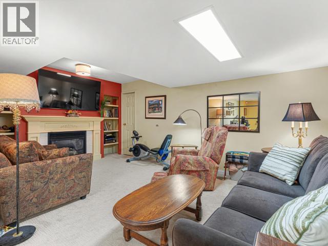 43 CEDAR CRESCENT photo 19