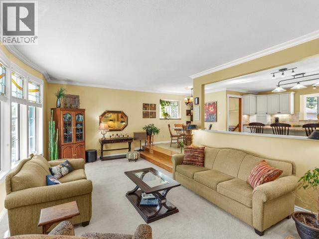 43 CEDAR CRESCENT photo 7