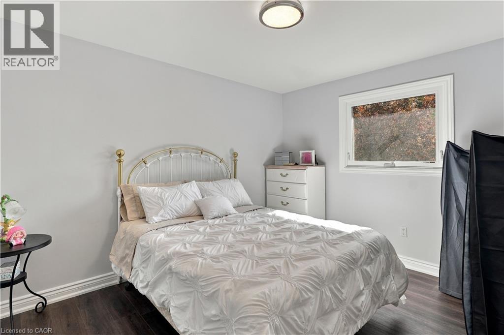 2390 Sinclair Circle, Burlington, Ontario  L7P 3C3 - Photo 24 - 40863224