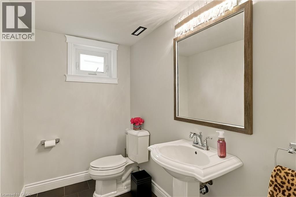 2390 Sinclair Circle, Burlington, Ontario  L7P 3C3 - Photo 28 - 40863224