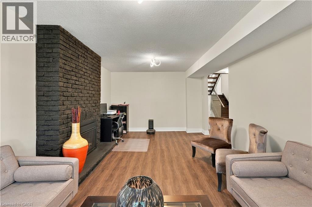 2390 Sinclair Circle, Burlington, Ontario  L7P 3C3 - Photo 30 - 40863224