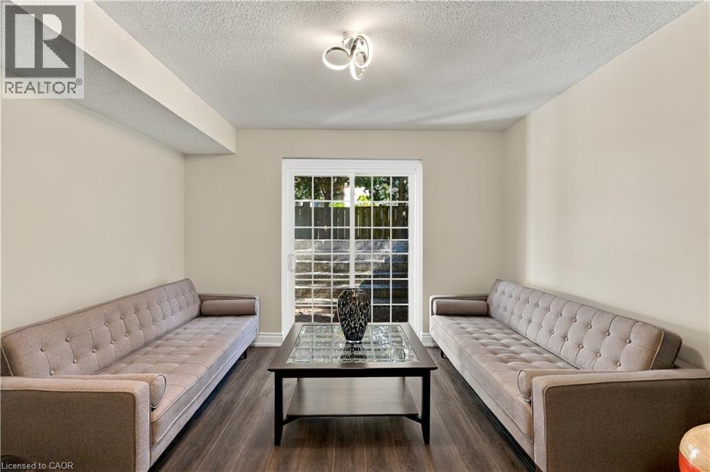 2390 Sinclair Circle, Burlington, Ontario  L7P 3C3 - Photo 31 - 40863224