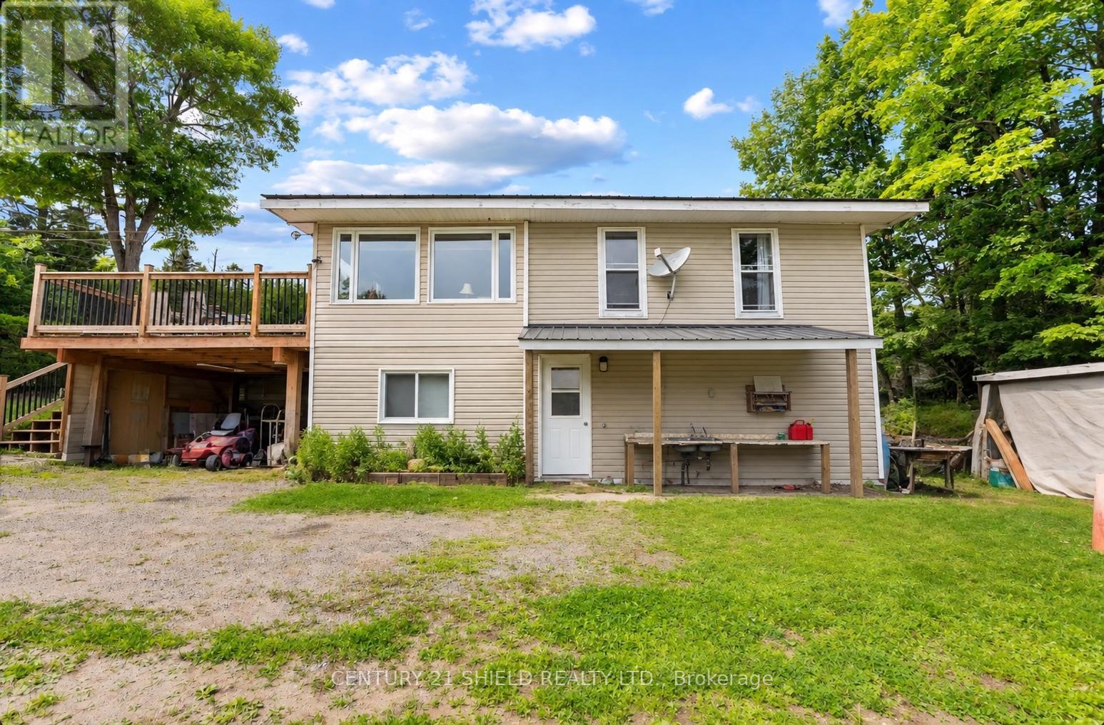 121 MAPLE DRIVE, South Algonquin, Ontario