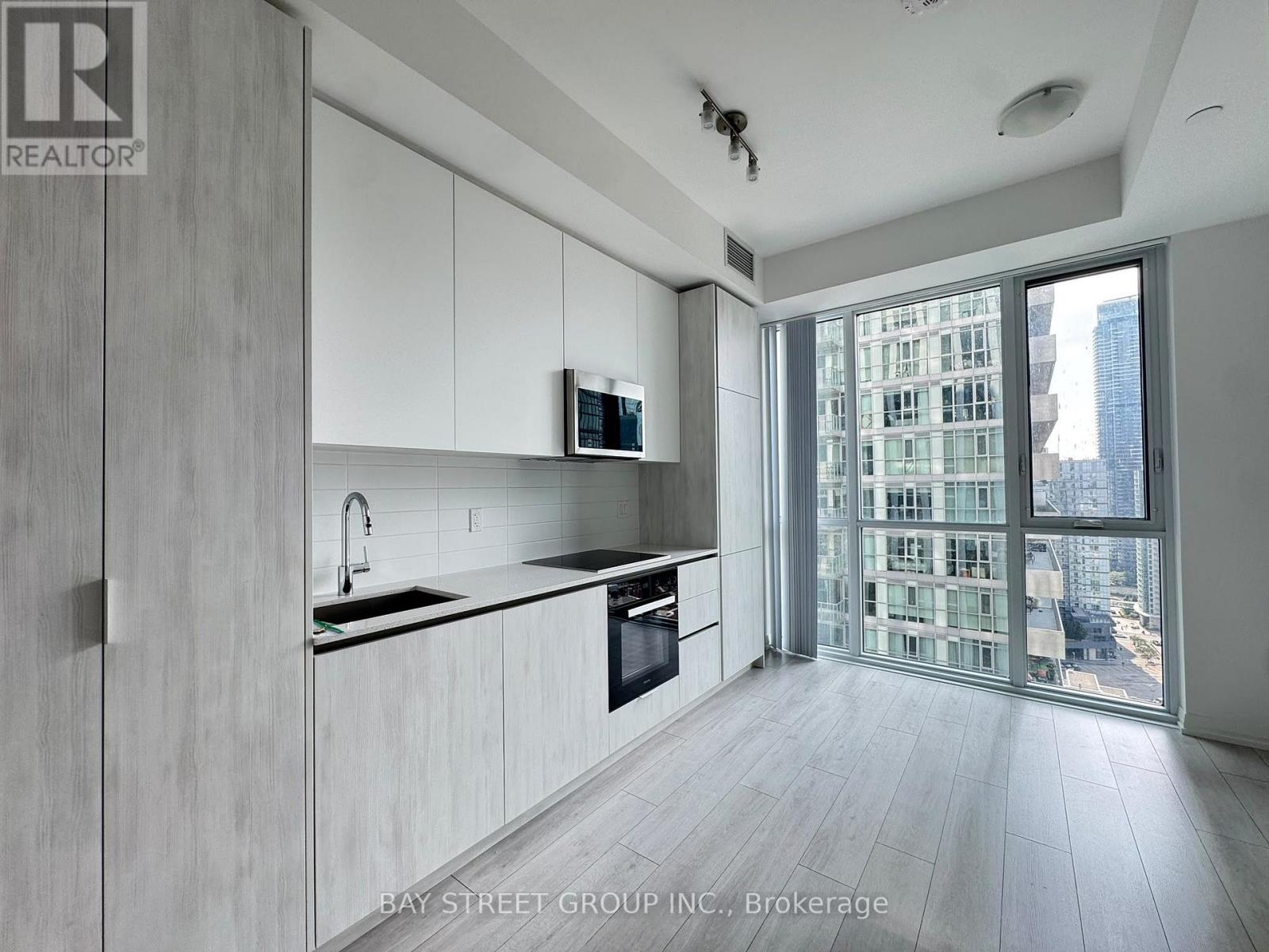 2416 - 400 King Street W, Toronto, Ontario  M5V 1K2 - Photo 3 - C13781304