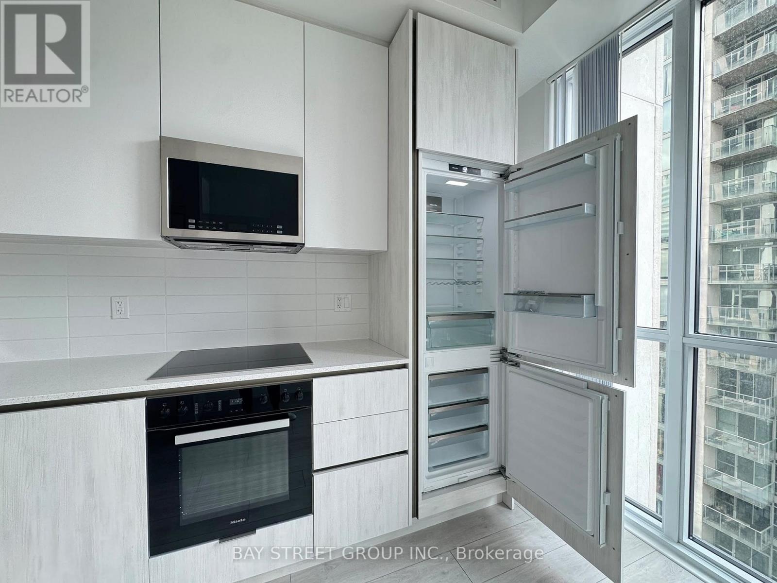 2416 - 400 King Street W, Toronto, Ontario  M5V 1K2 - Photo 4 - C13781304