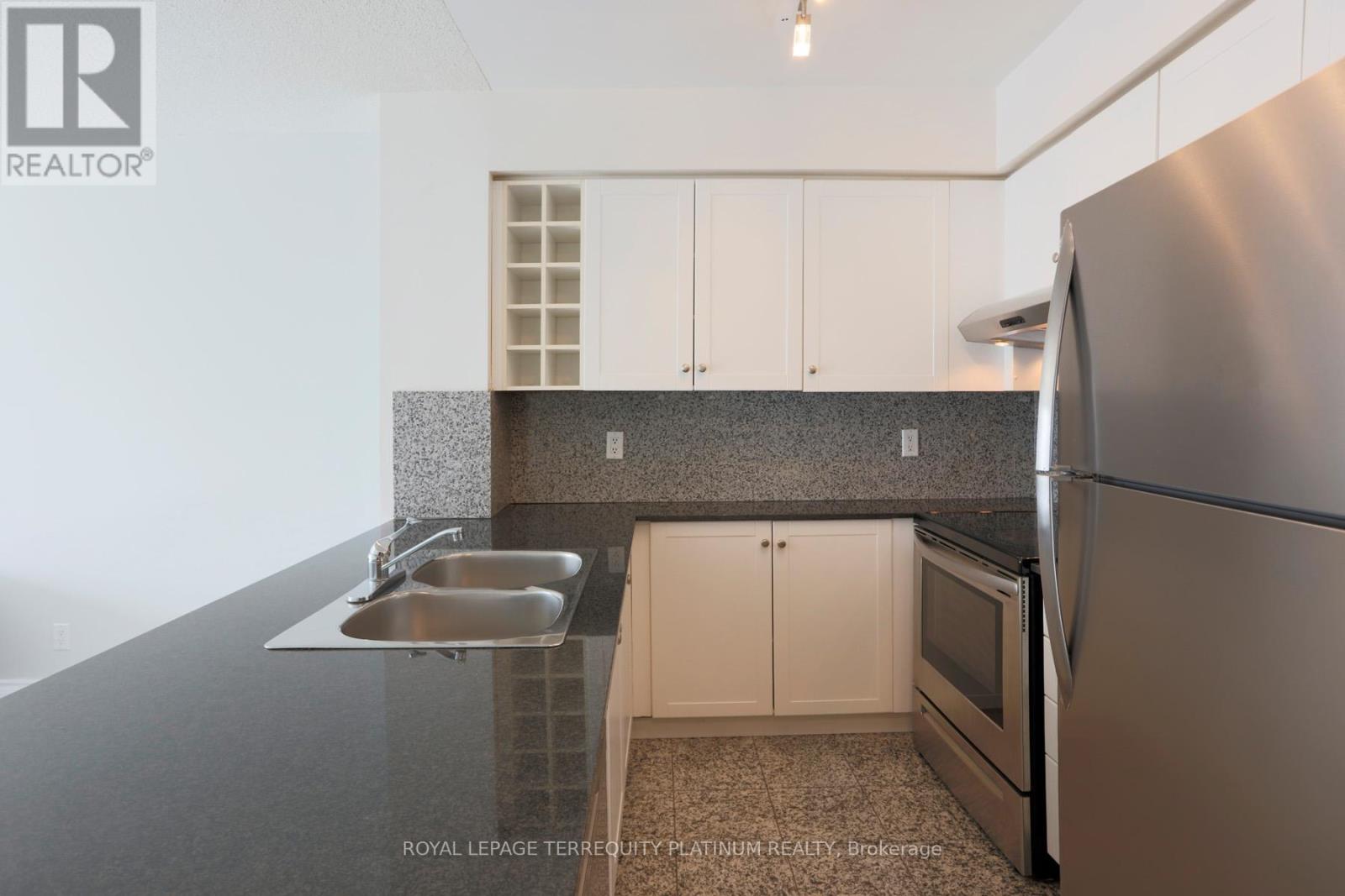 3607 - 210 Victoria Street, Toronto, Ontario  M5B 2R3 - Photo 5 - C13781434