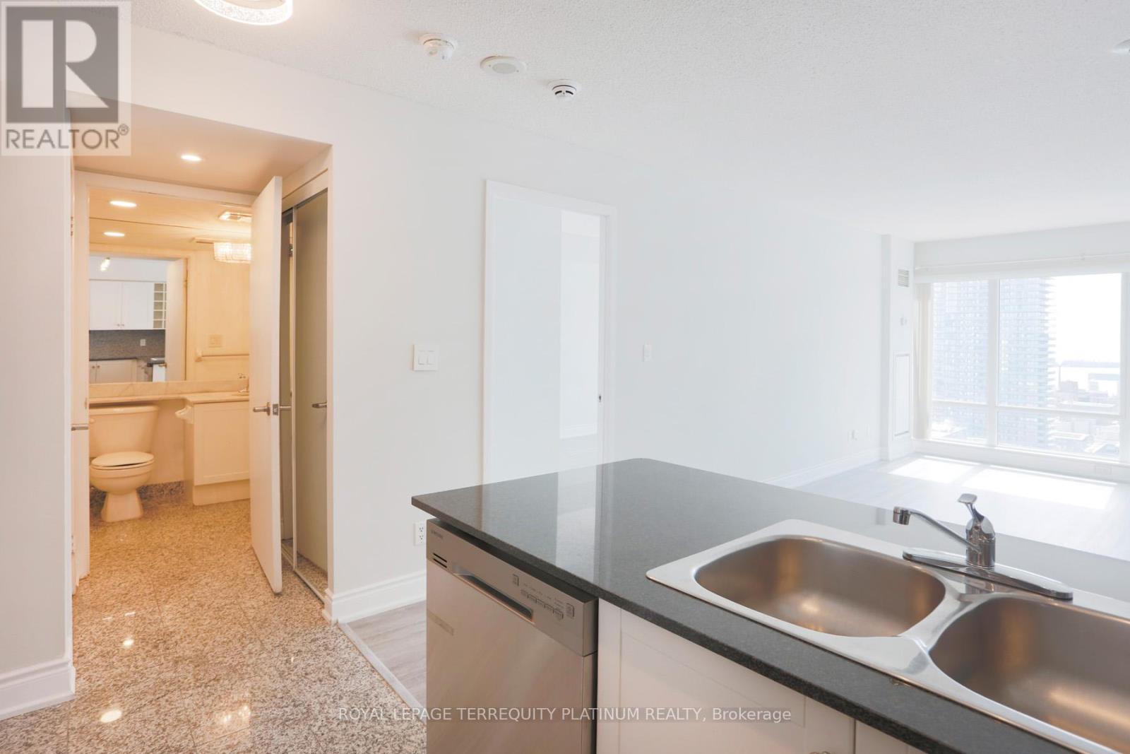 3607 - 210 Victoria Street, Toronto, Ontario  M5B 2R3 - Photo 7 - C13781434