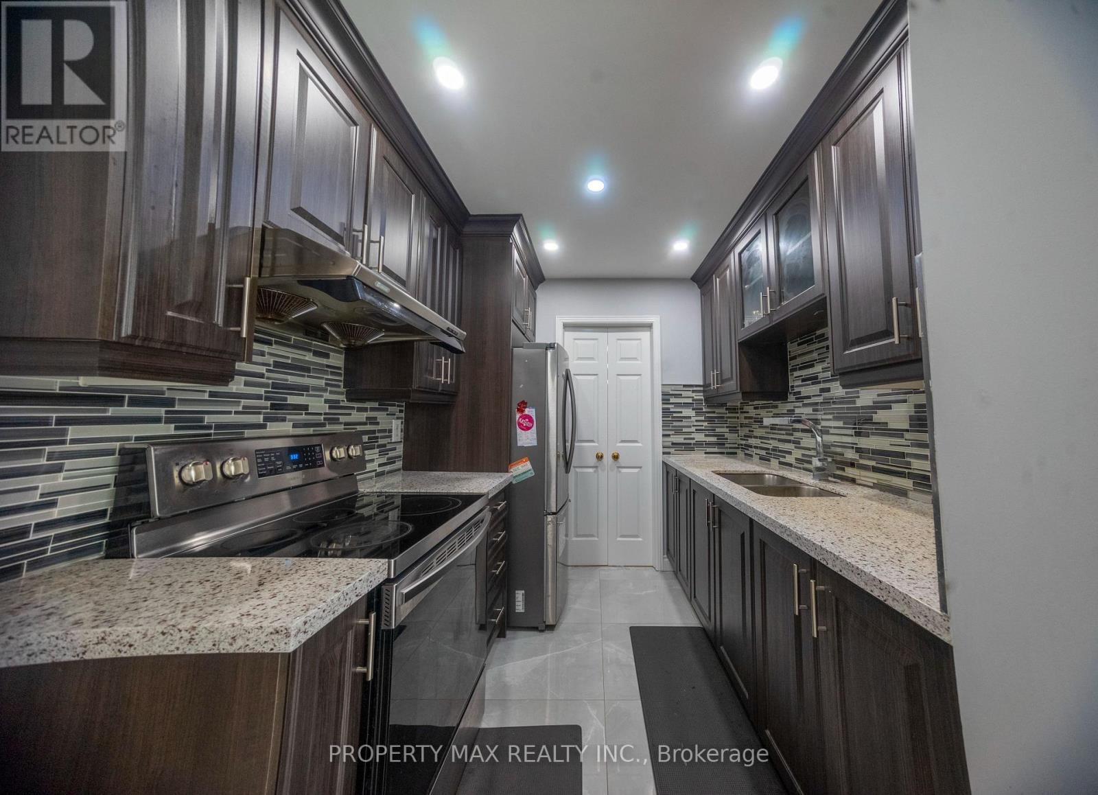 144 Bellrock Drive, Toronto, Ontario  M1V 3G6 - Photo 10 - E13781300