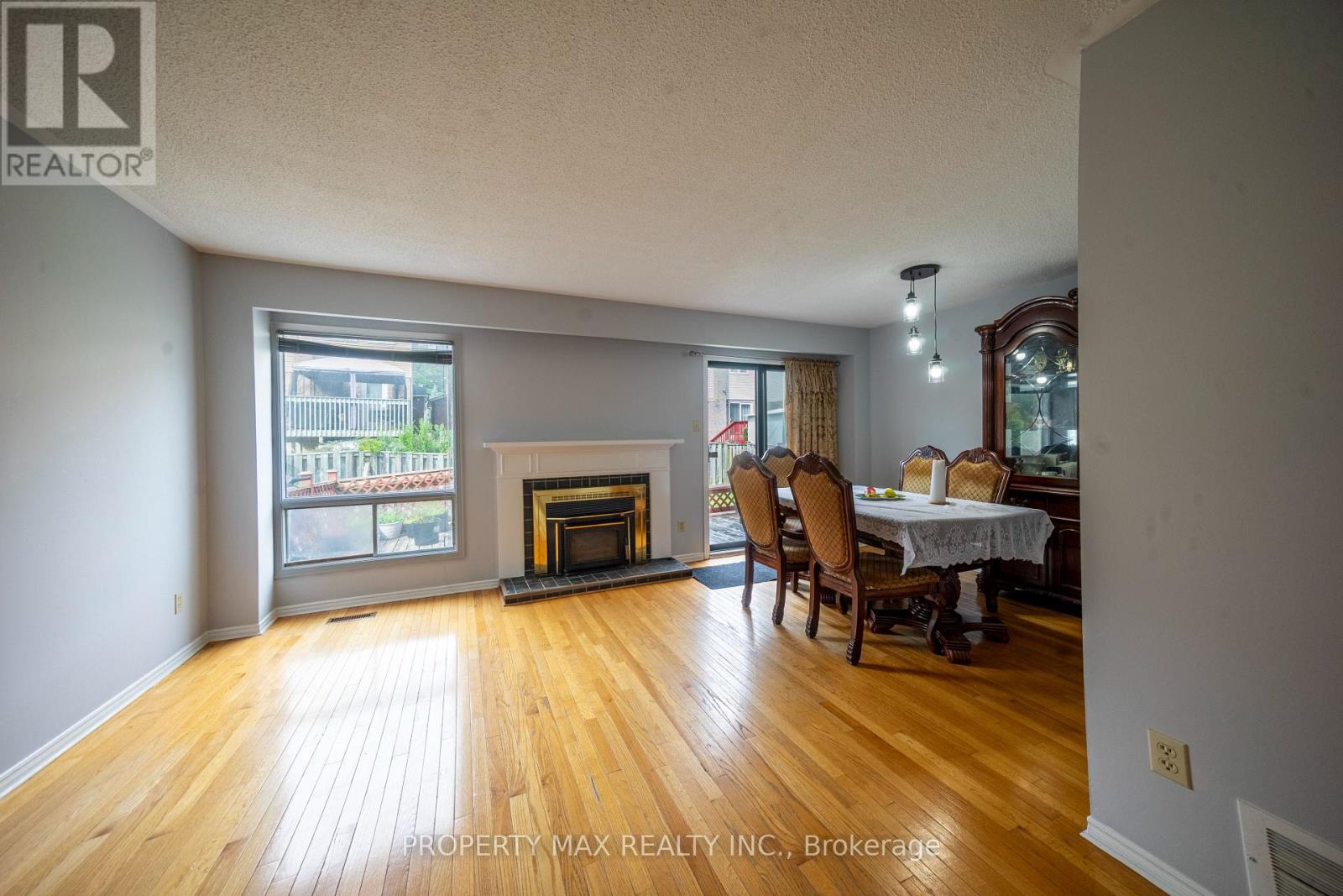 144 Bellrock Drive, Toronto, Ontario  M1V 3G6 - Photo 6 - E13781300
