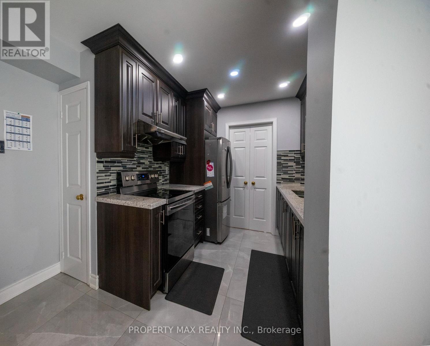 144 Bellrock Drive, Toronto, Ontario  M1V 3G6 - Photo 9 - E13781300