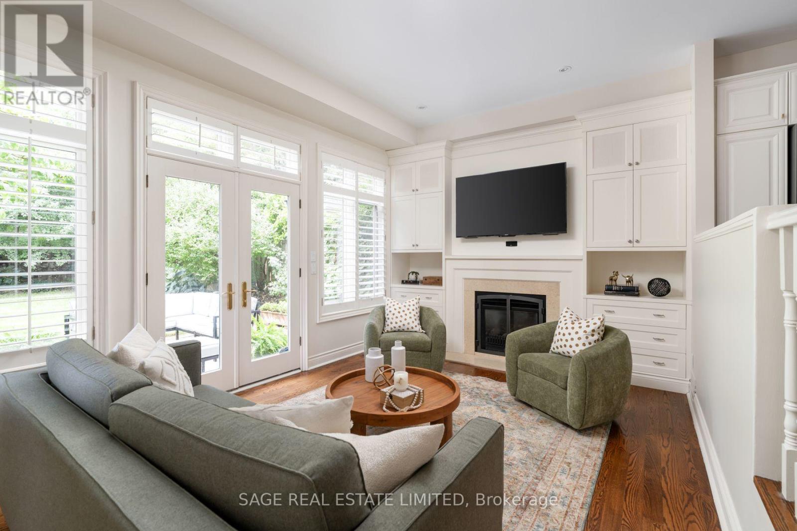 108 Kingswood Road, Toronto, Ontario  M4E 3N5 - Photo 15 - E13781404