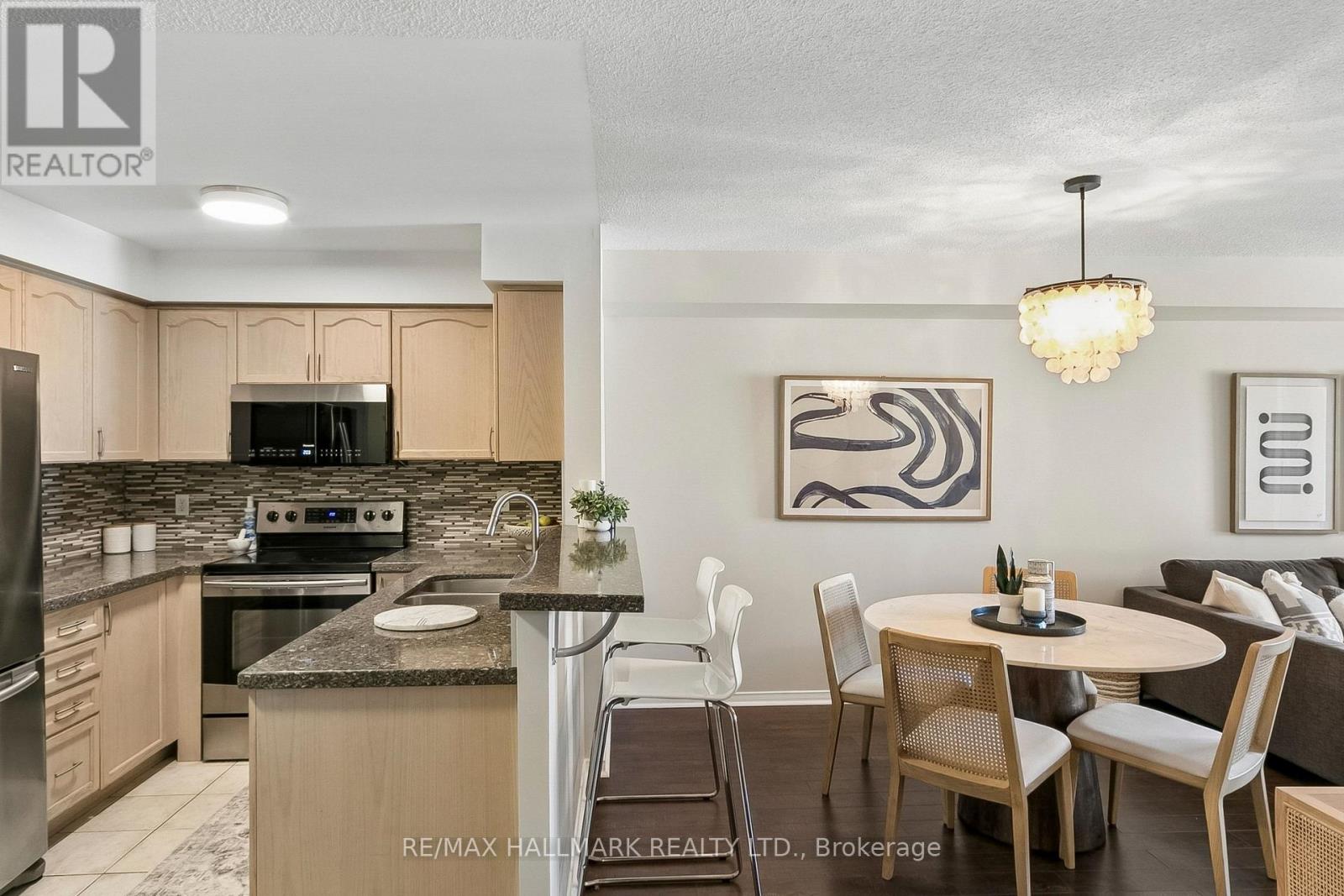 418 - 1733 Queen Street E, Toronto, Ontario  M4L 6S9 - Photo 7 - E13781414
