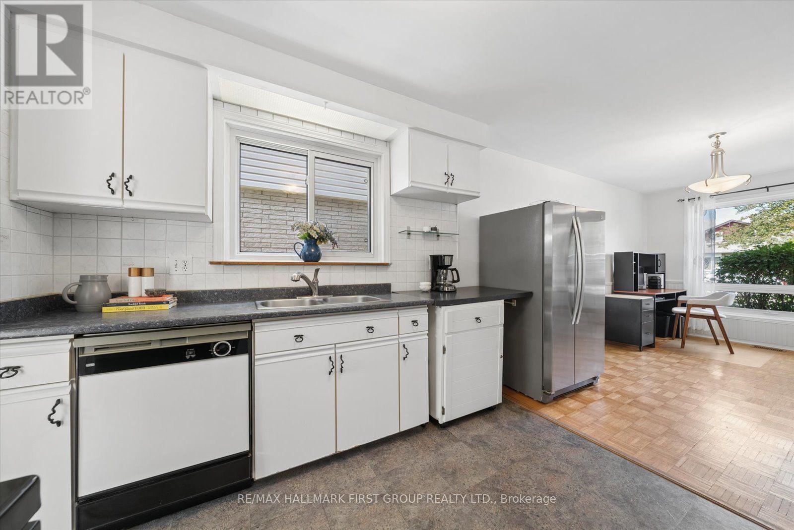 648 Creekview Circle, Pickering, Ontario  L1W 2Z7 - Photo 7 - E13781472