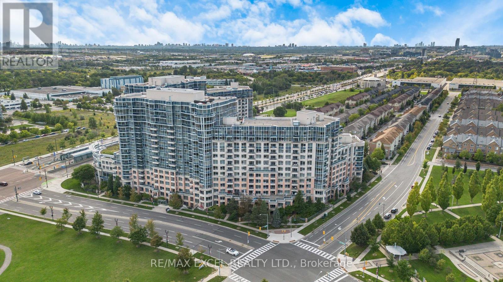 1627 - 33 Cox Boulevard, Markham (Unionville), Ontario  L3R 8A6 - Photo 2 - N13781280