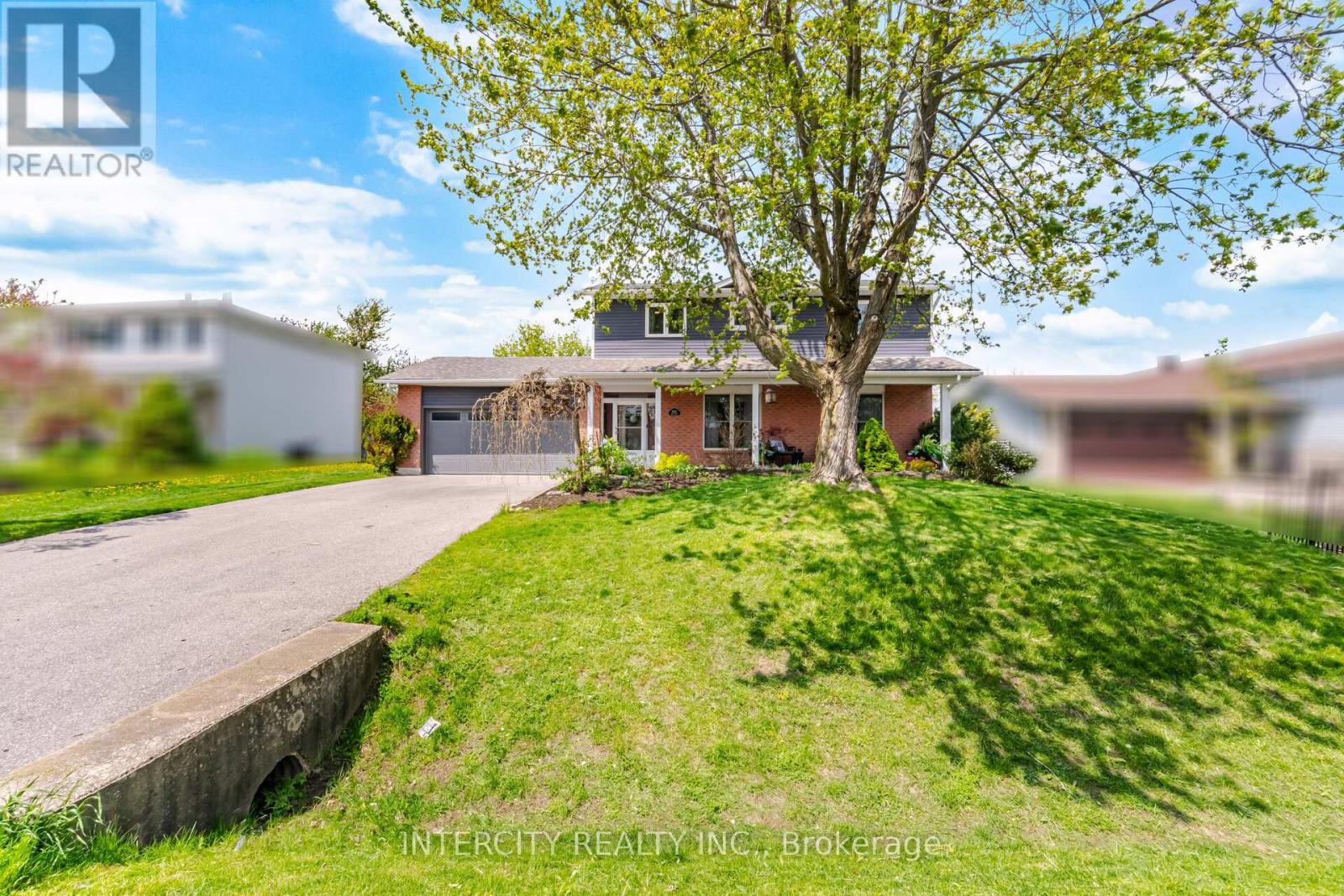 2262 Webb Street, Innisfil, Ontario  L9S 1K7 - Photo 2 - N13781336