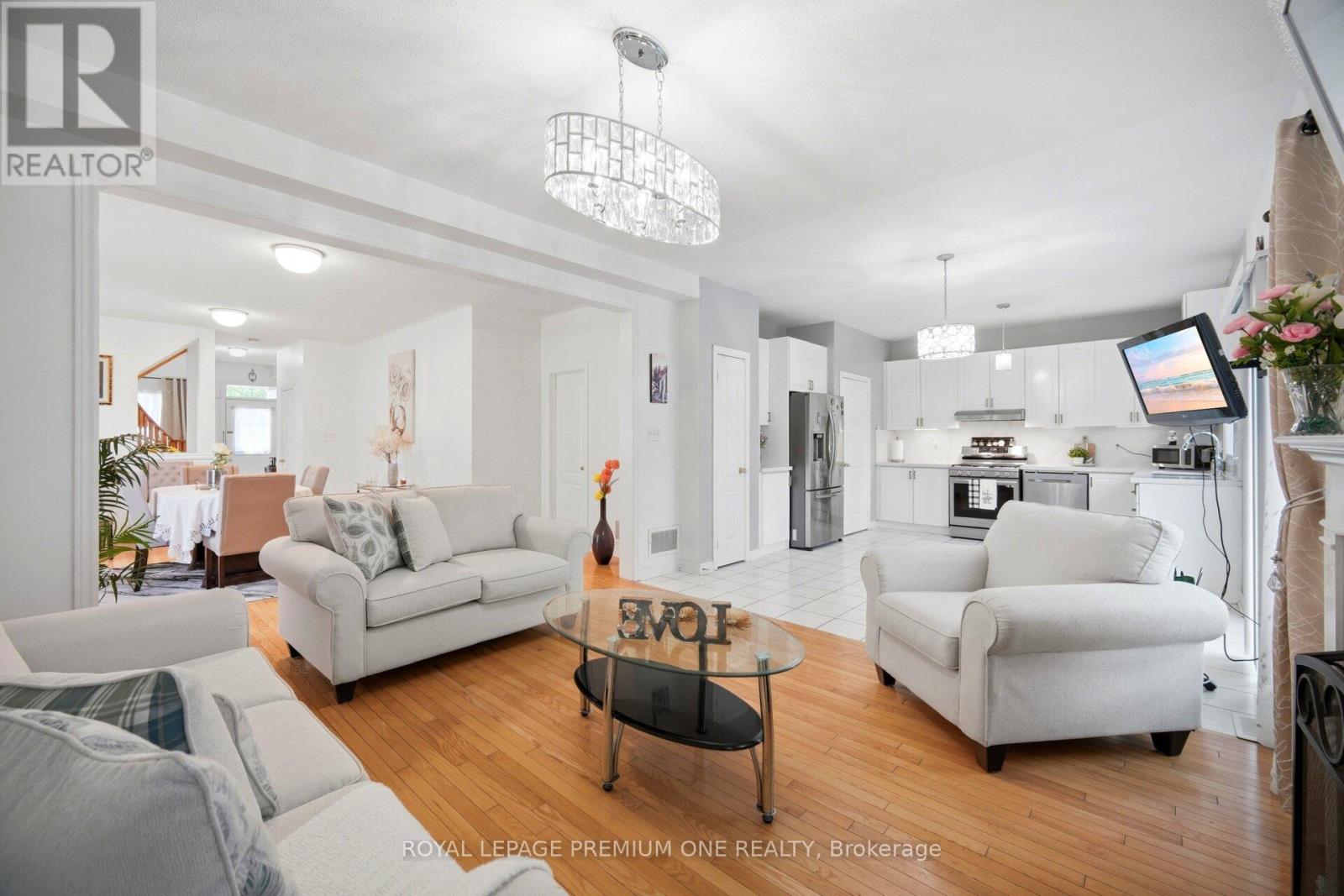 62 Lost Pond Crescent, Whitchurch-Stouffville, Ontario  L4A 0R4 - Photo 12 - N13781344