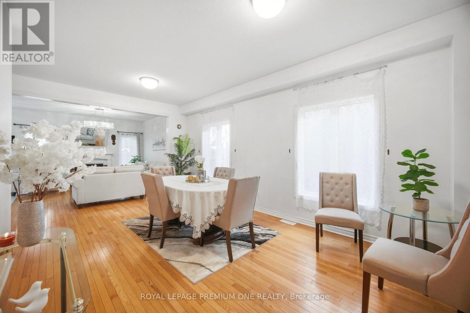 62 Lost Pond Crescent, Whitchurch-Stouffville, Ontario  L4A 0R4 - Photo 8 - N13781344