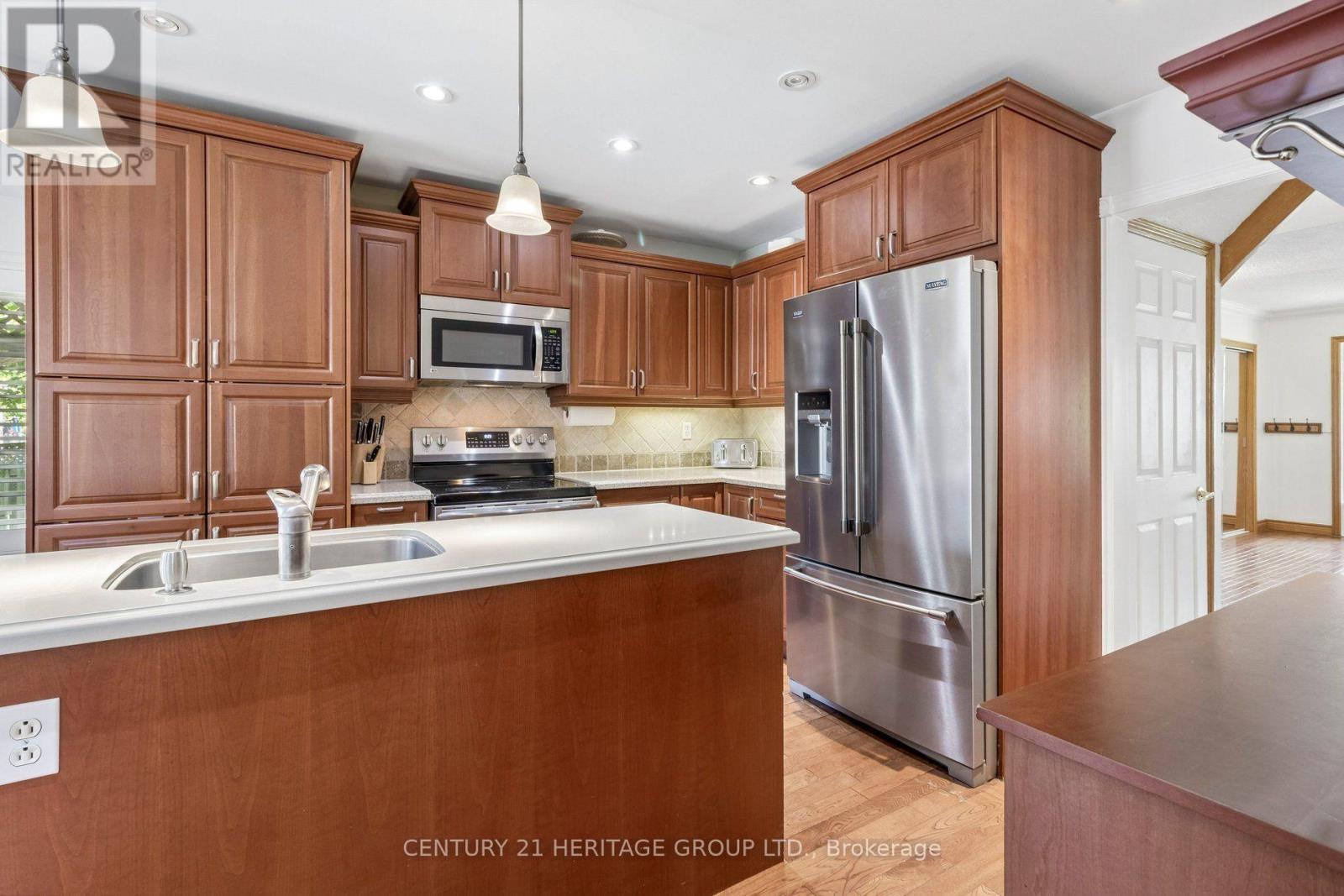 117 Mccauley Court, Newmarket, Ontario  L3Y 7W2 - Photo 10 - N13781422