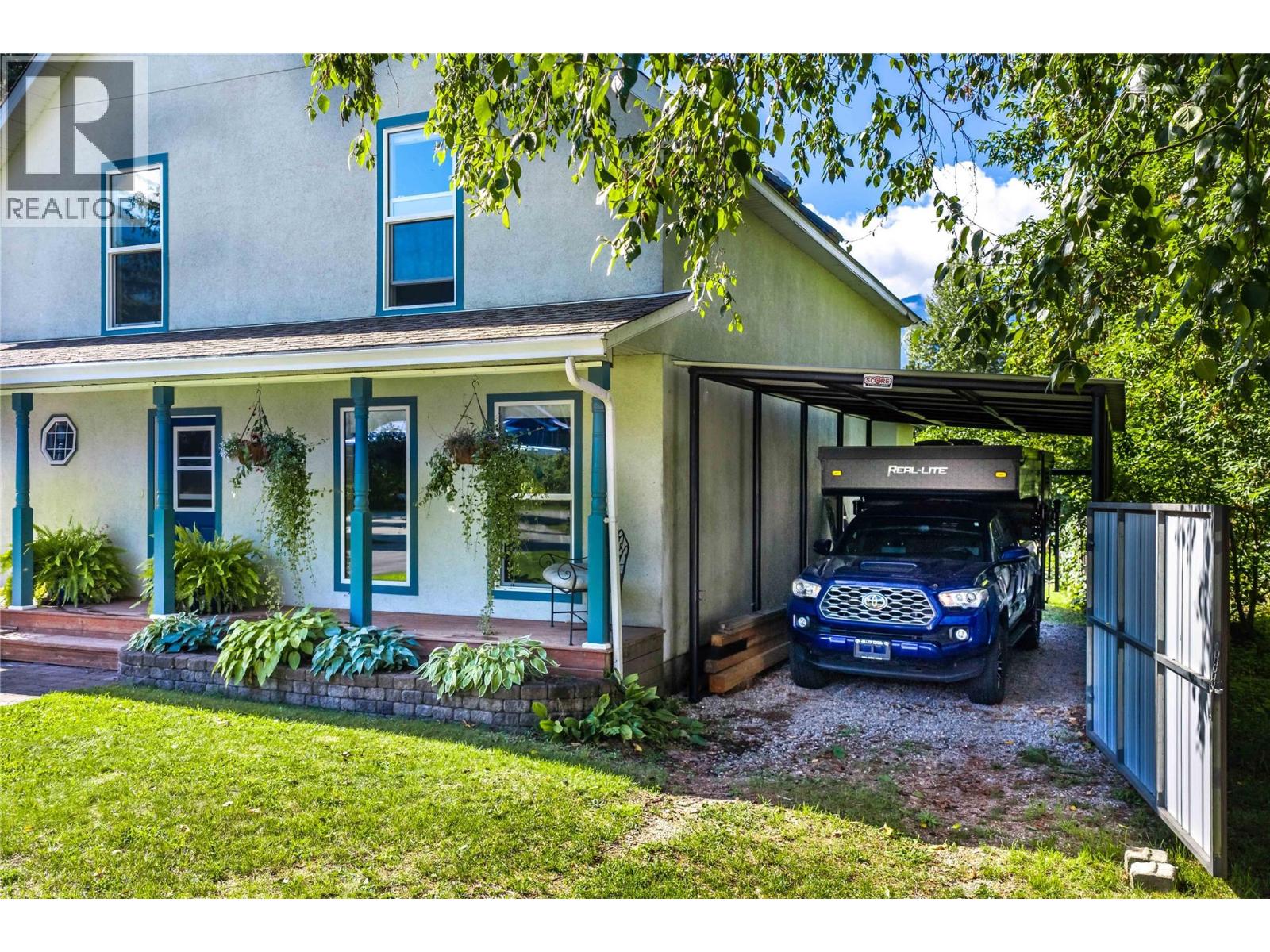 1009 Eighth Street, Revelstoke, British Columbia  V0E 2S0 - Photo 47 - 10400248
