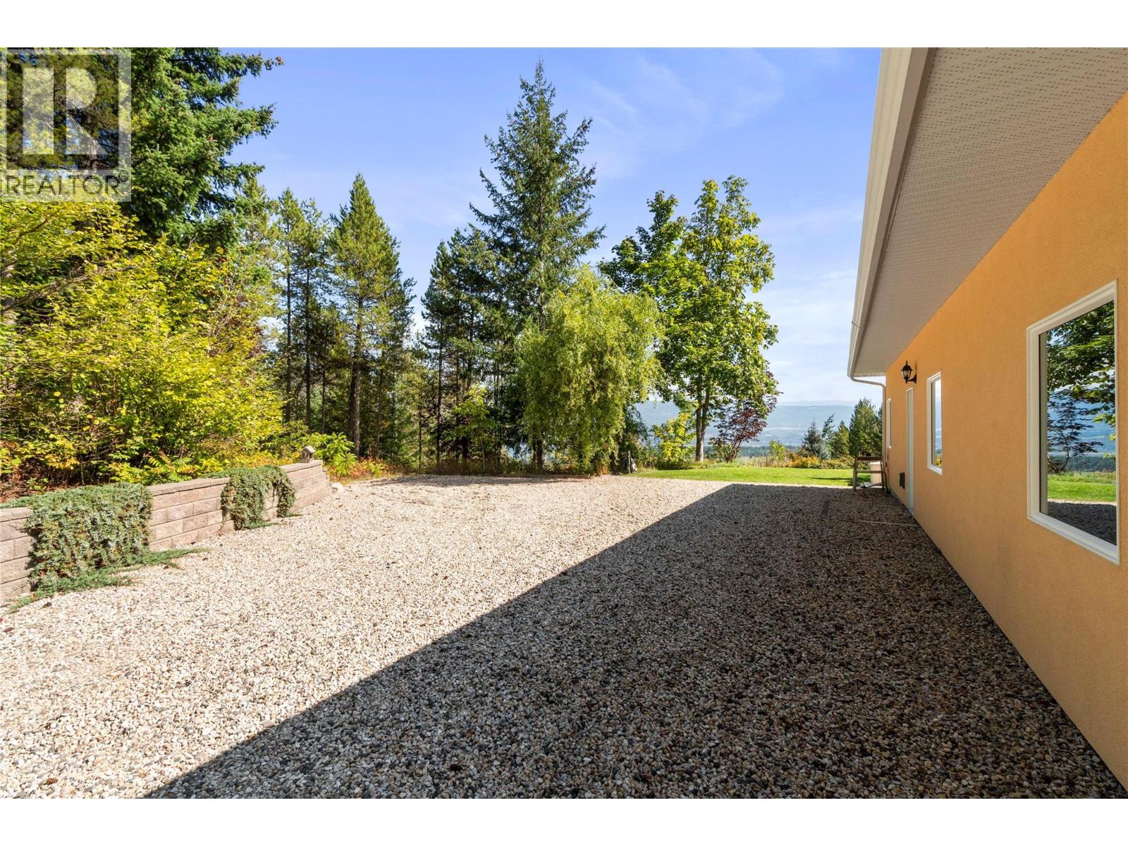 3801 65 Street NW, Salmon Arm, British Columbia  V1E 3A8 - Photo 7 - 10400644