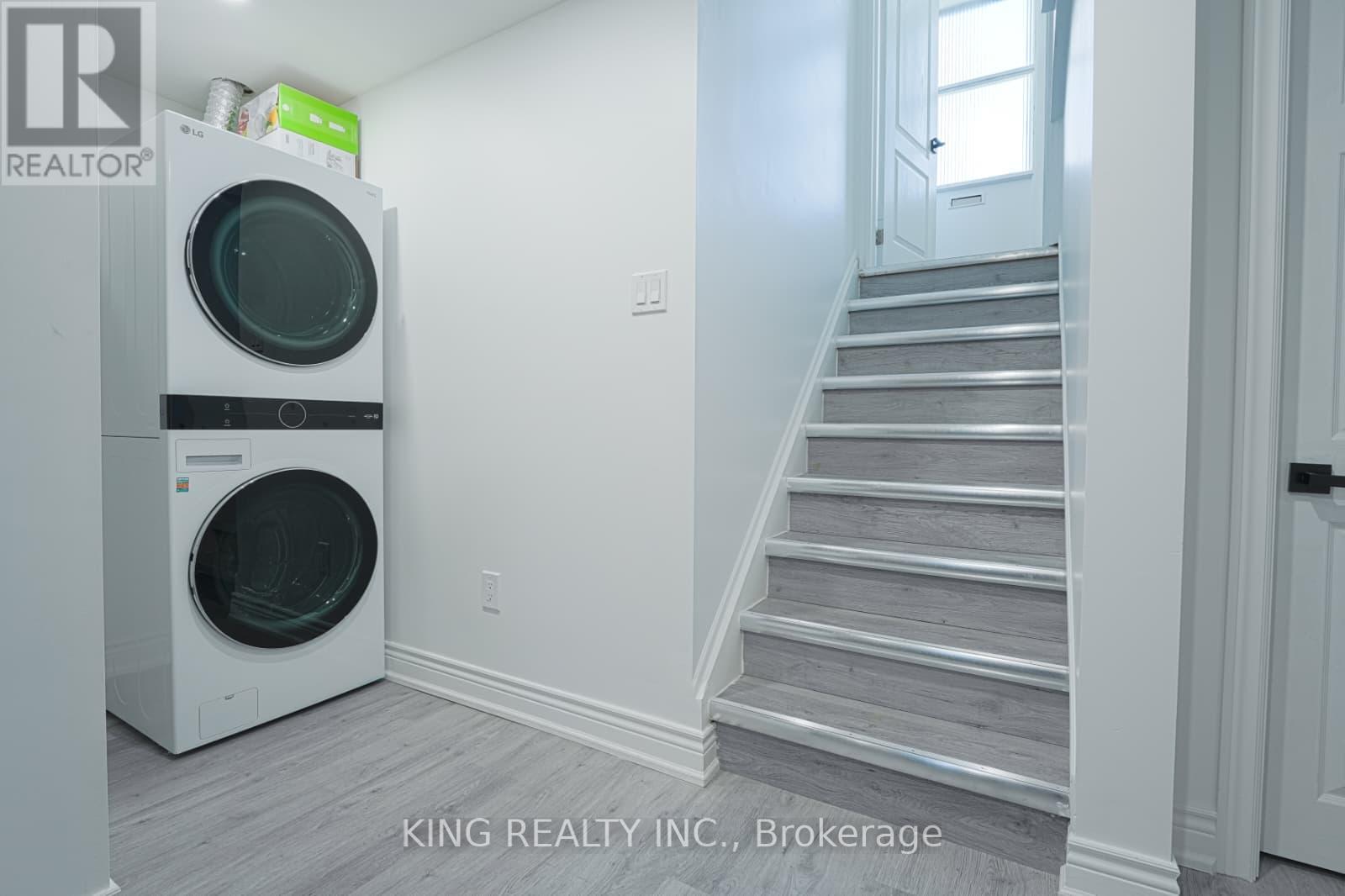 87 Elvaston Drive, Toronto, Ontario  M4A 1N7 - Photo 11 - C13655194